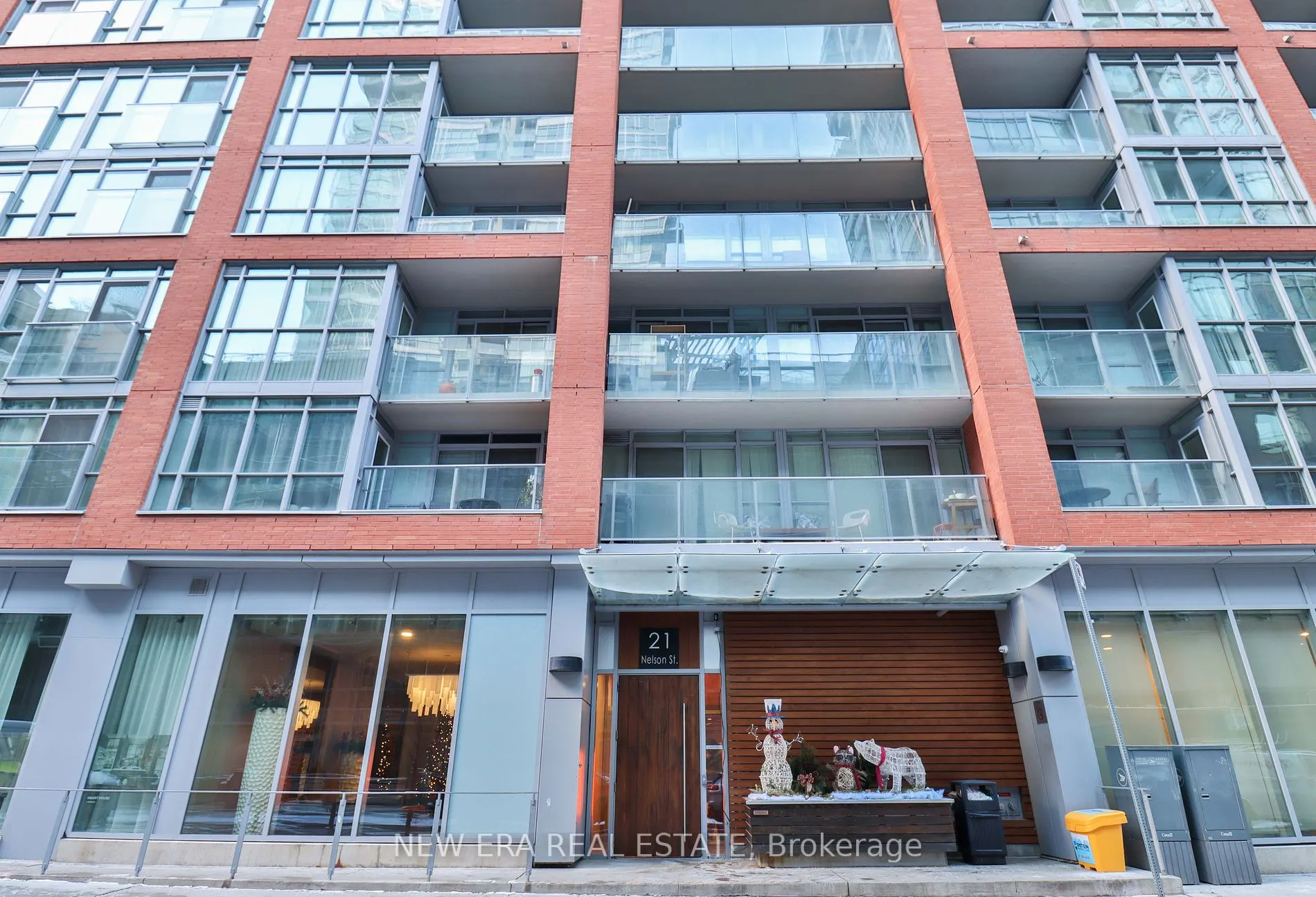 21 Nelson St, #922