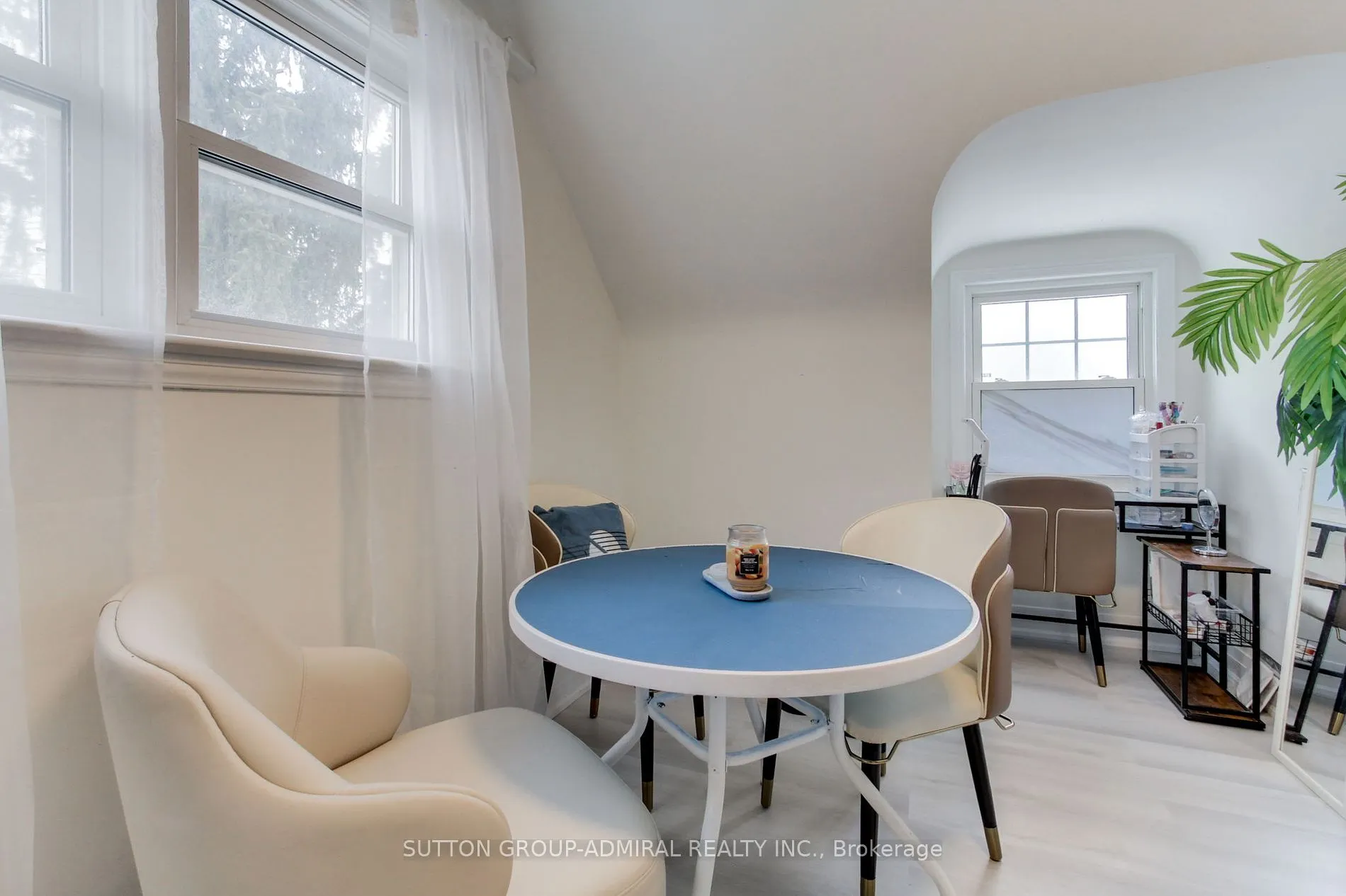 10 Dromore Cres