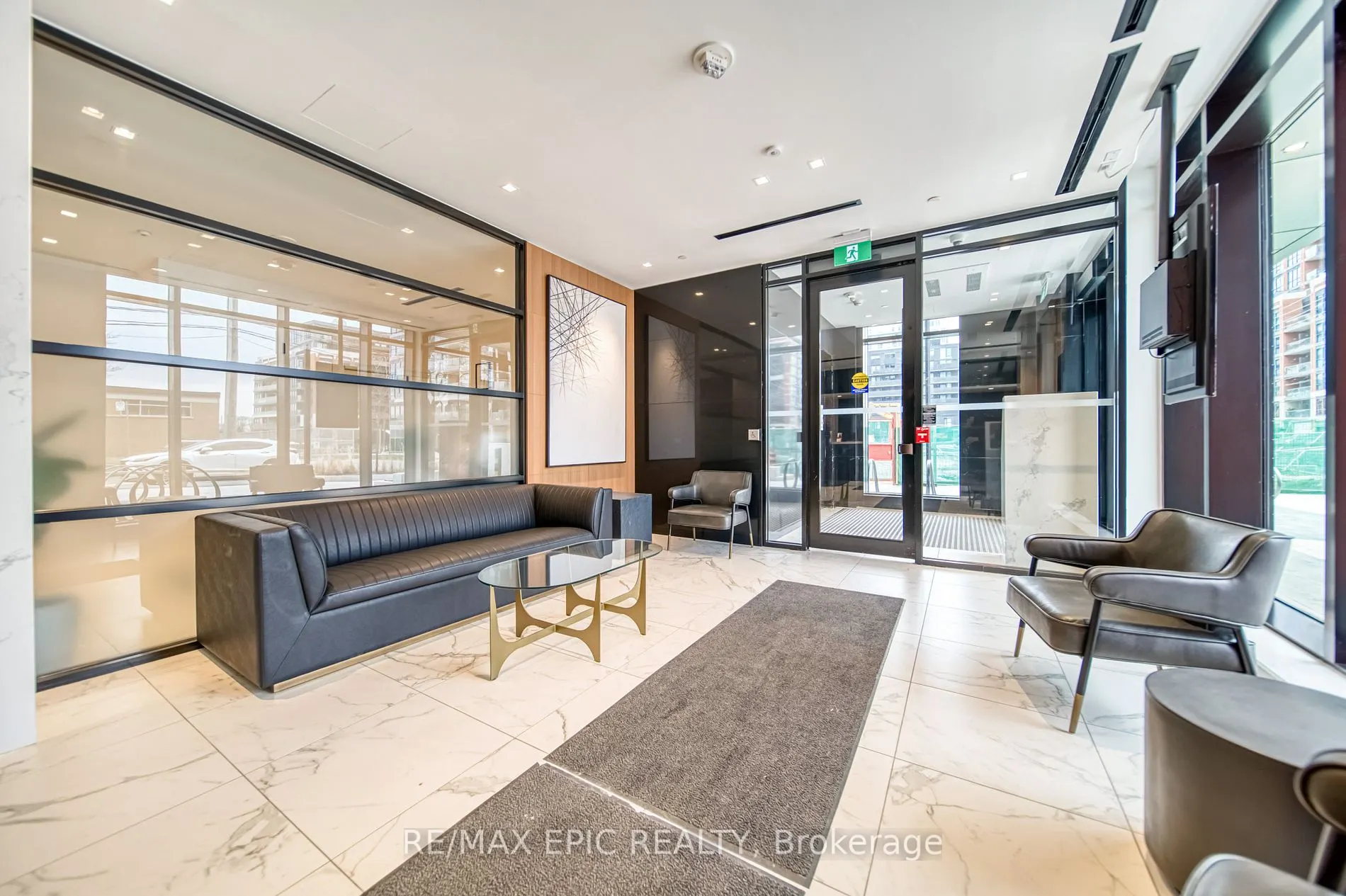 8 Tippett Rd, #501