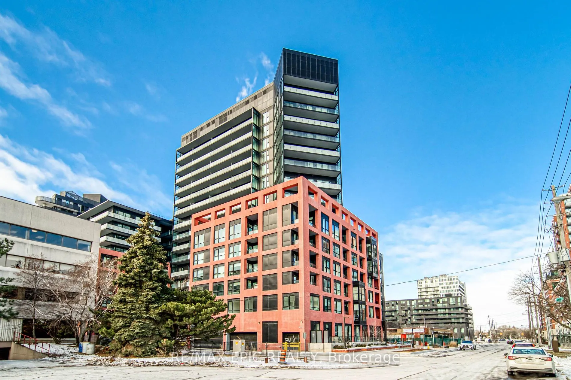 8 Tippett Rd, #501