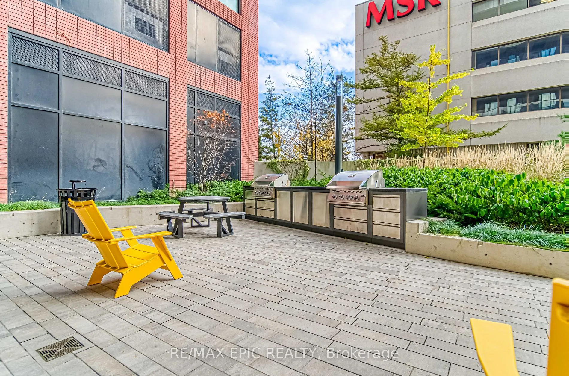 8 Tippett Rd, #501