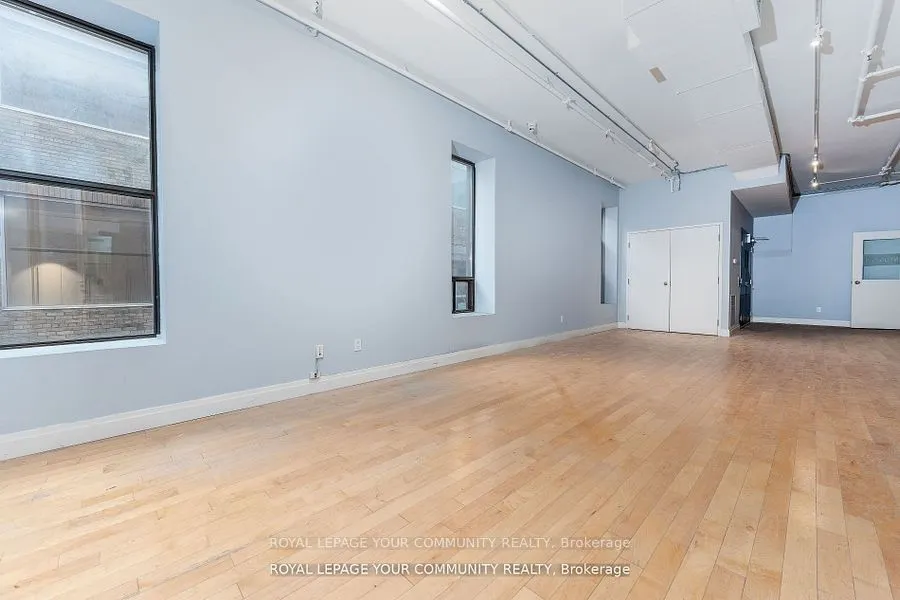 489 Queen Street W, #201