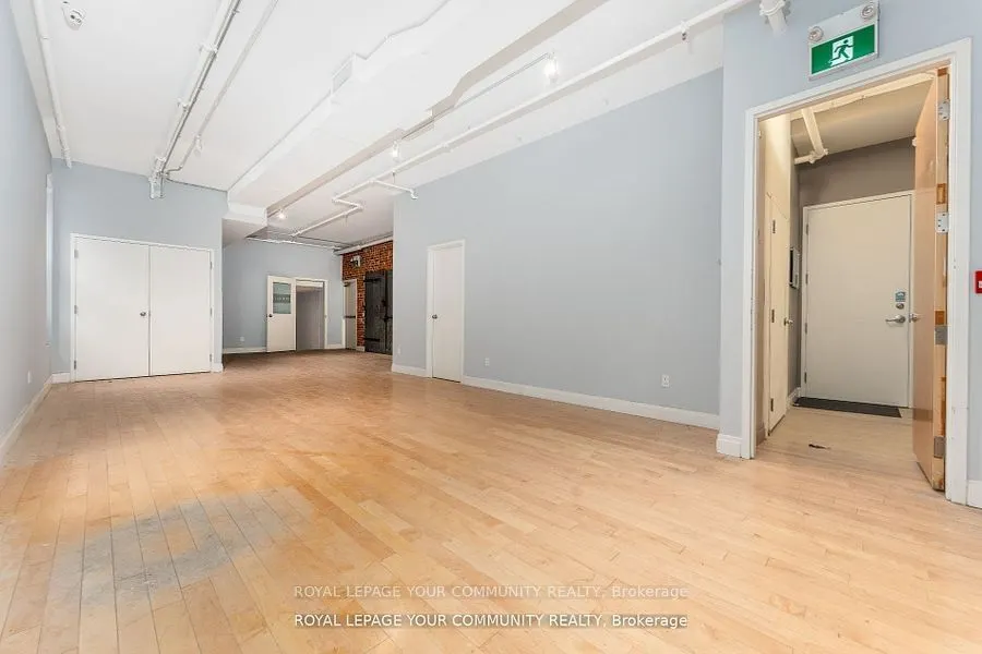 489 Queen Street W, #201