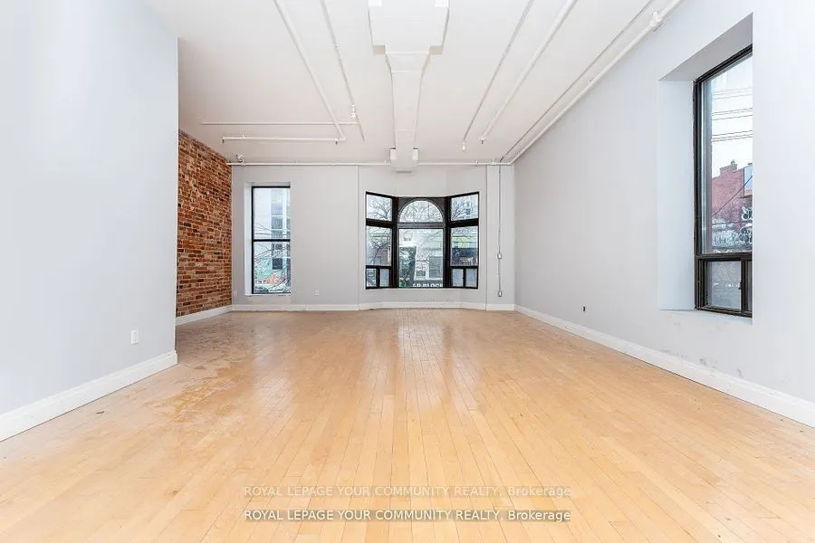489 Queen Street W, #201