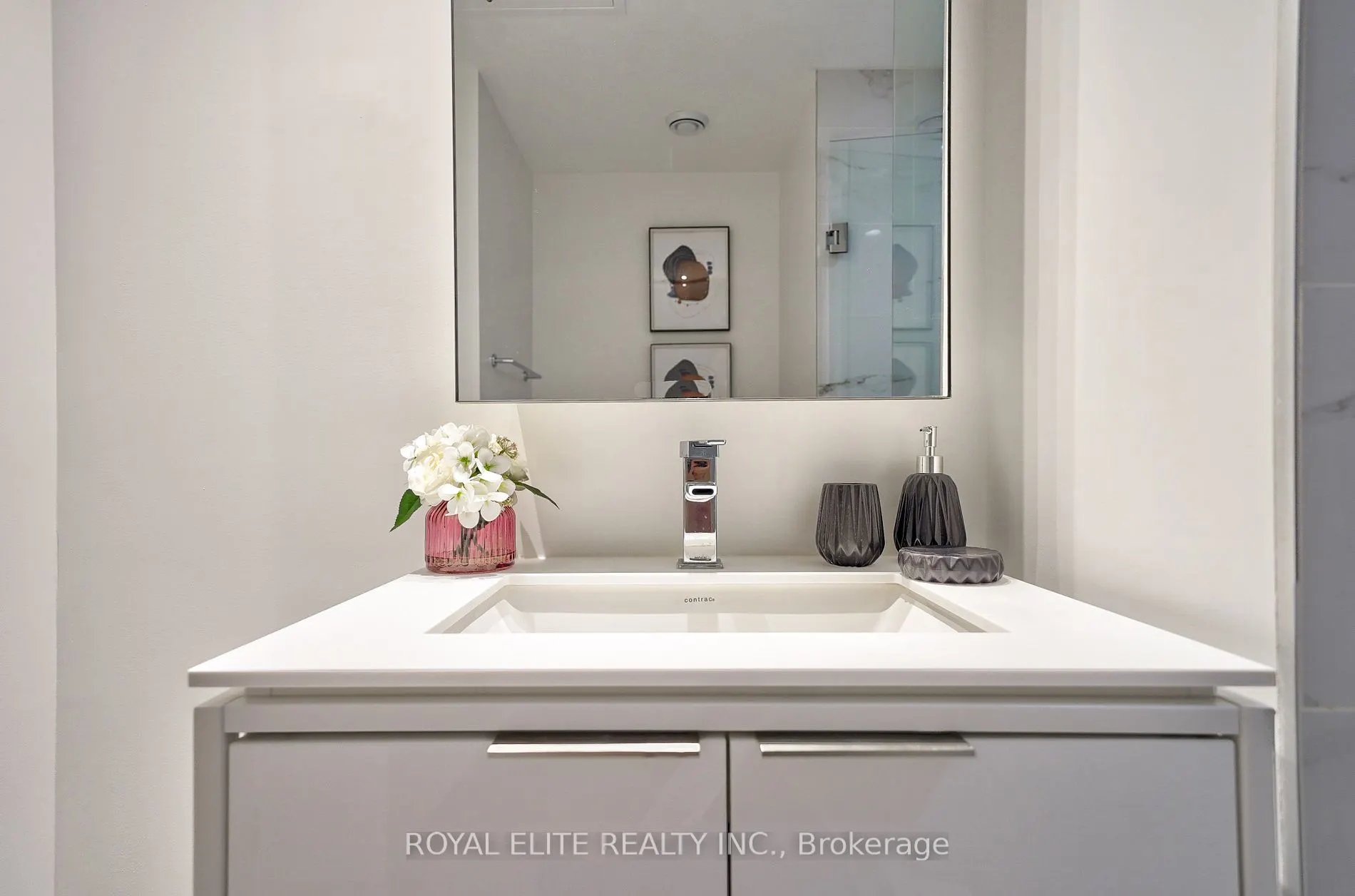 77 Shuter St, #520