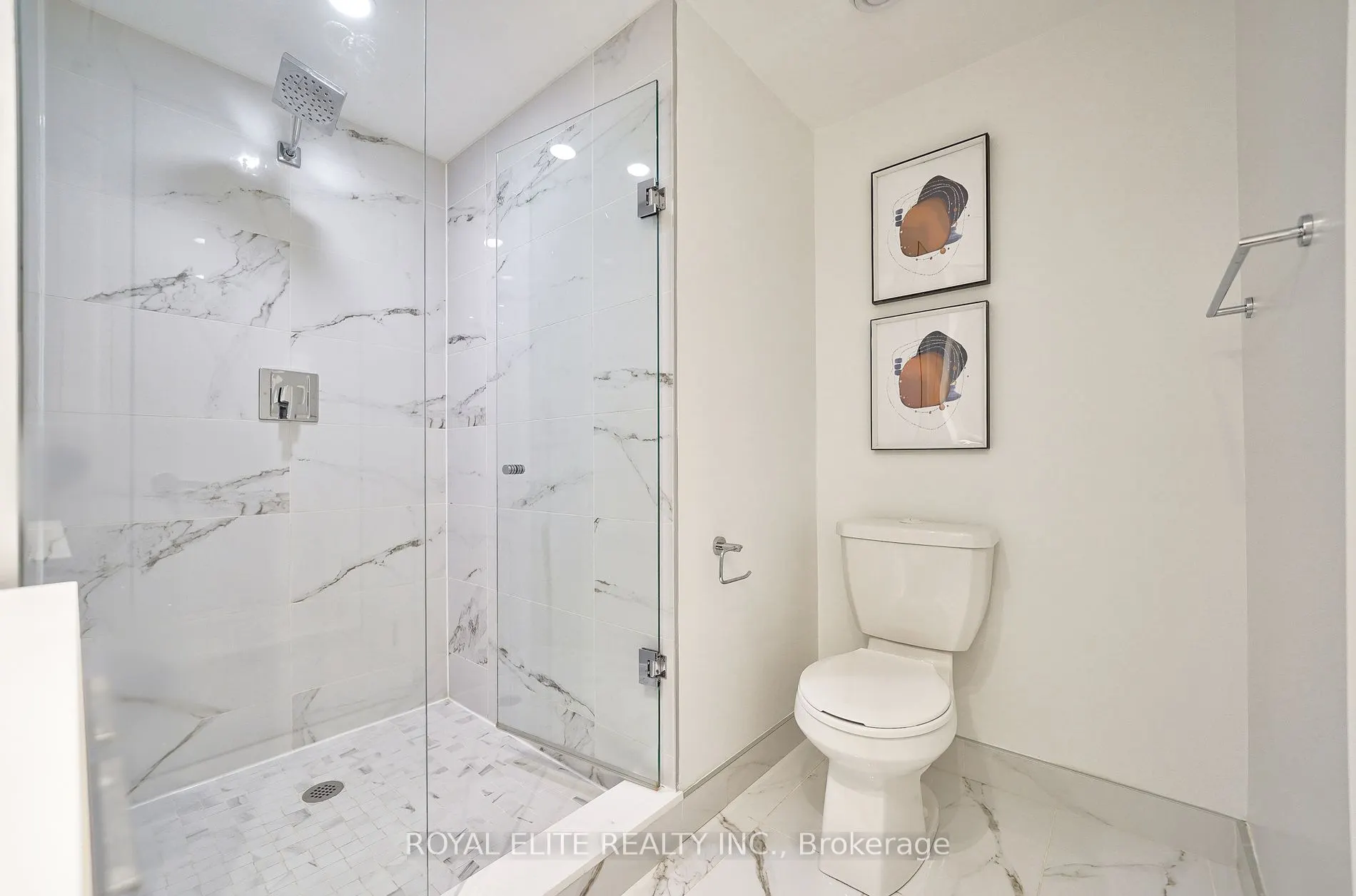 77 Shuter St, #520