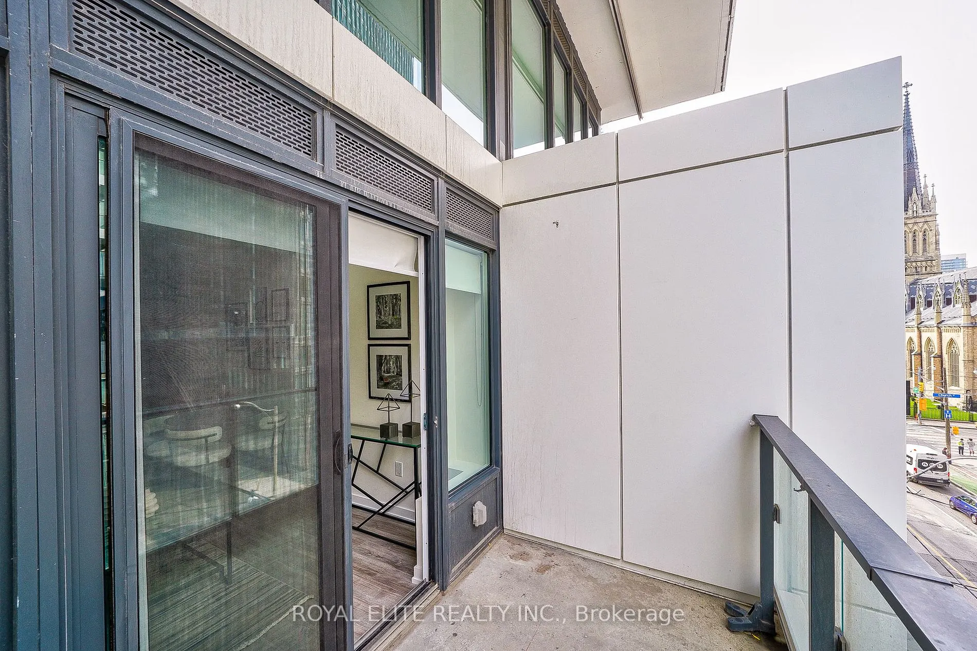 77 Shuter St, #520