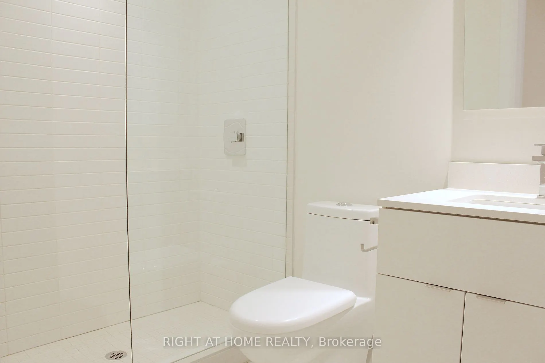 7 Grenville St, #512