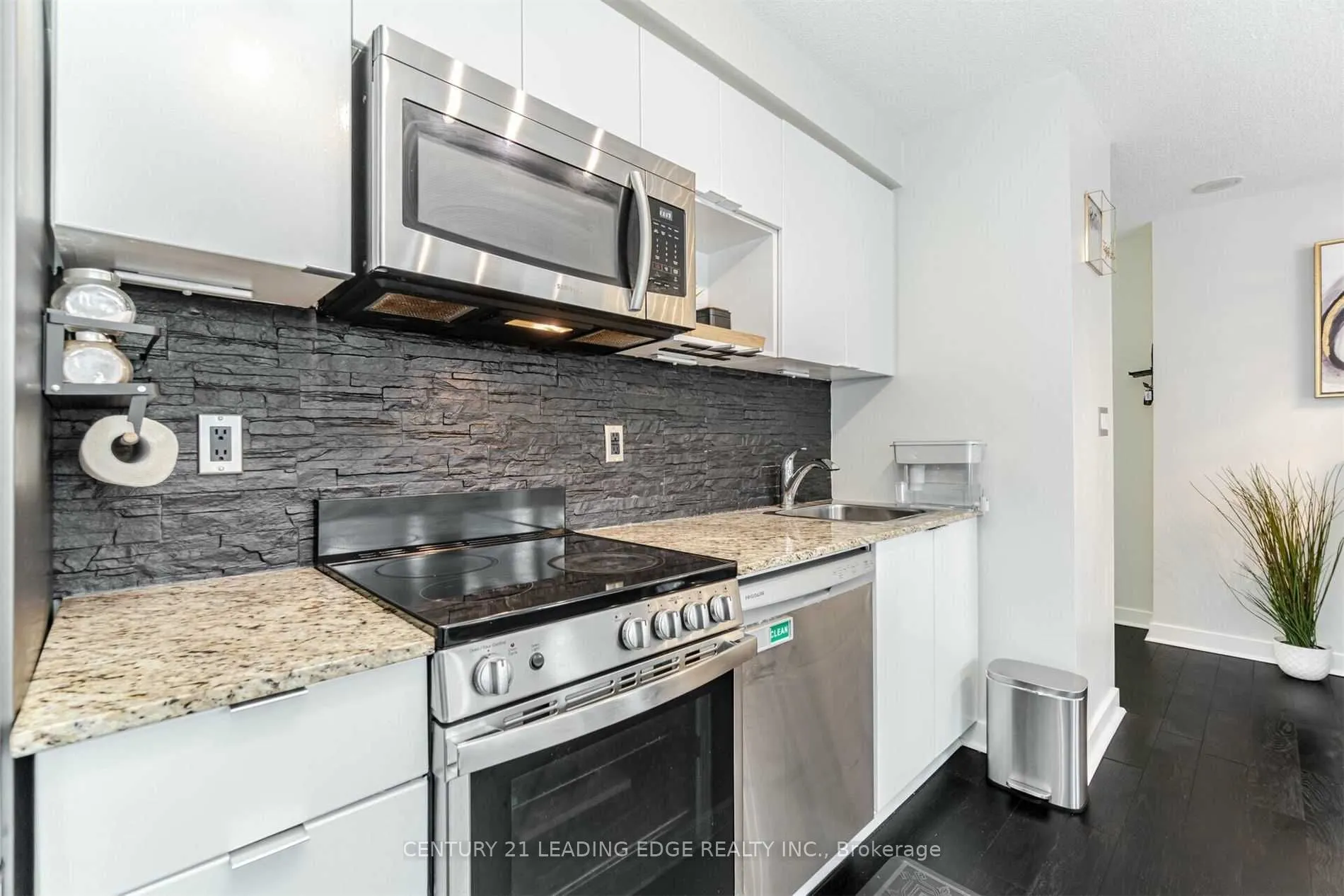 15 FORT YORK Blvd, #806