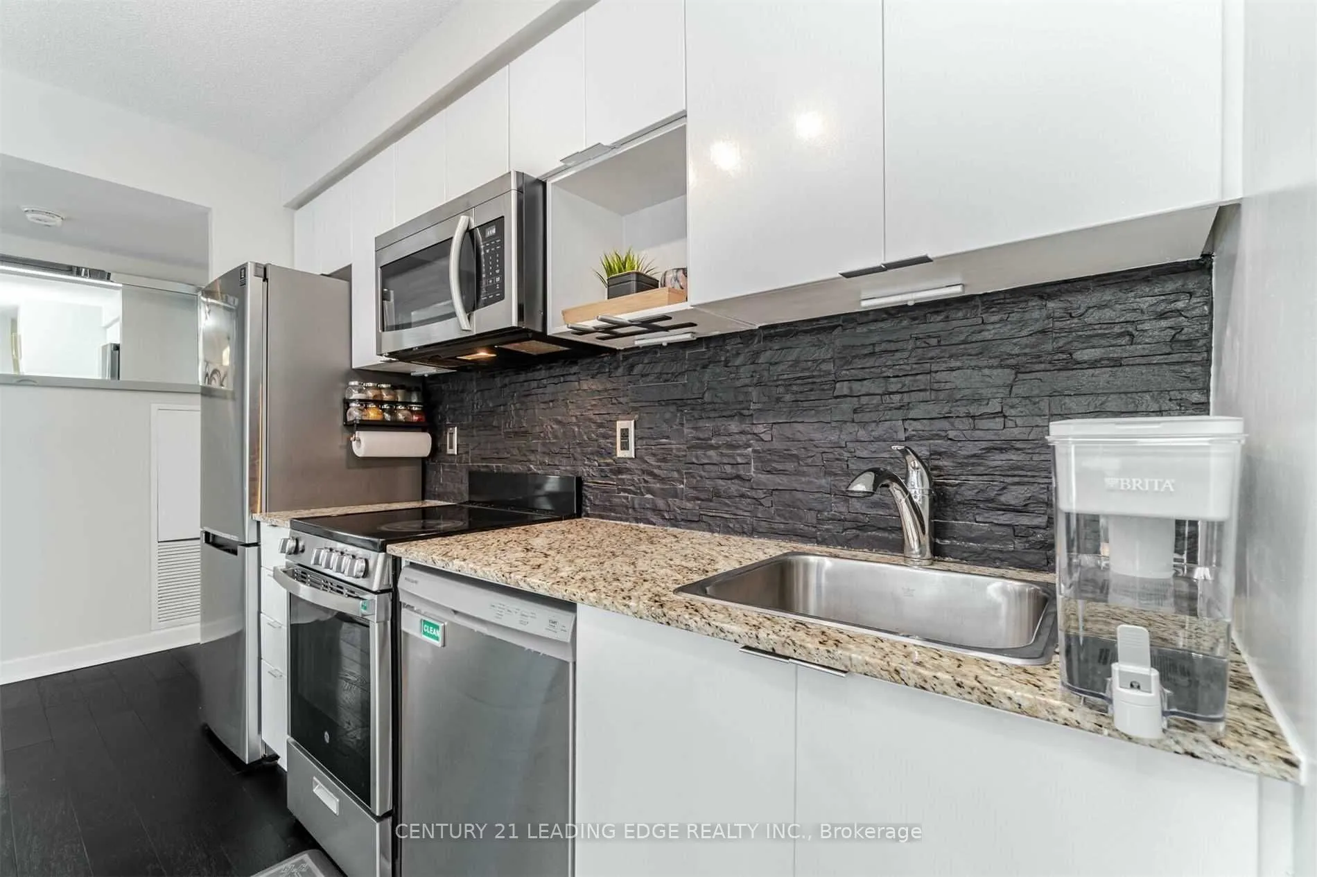 15 FORT YORK Blvd, #806