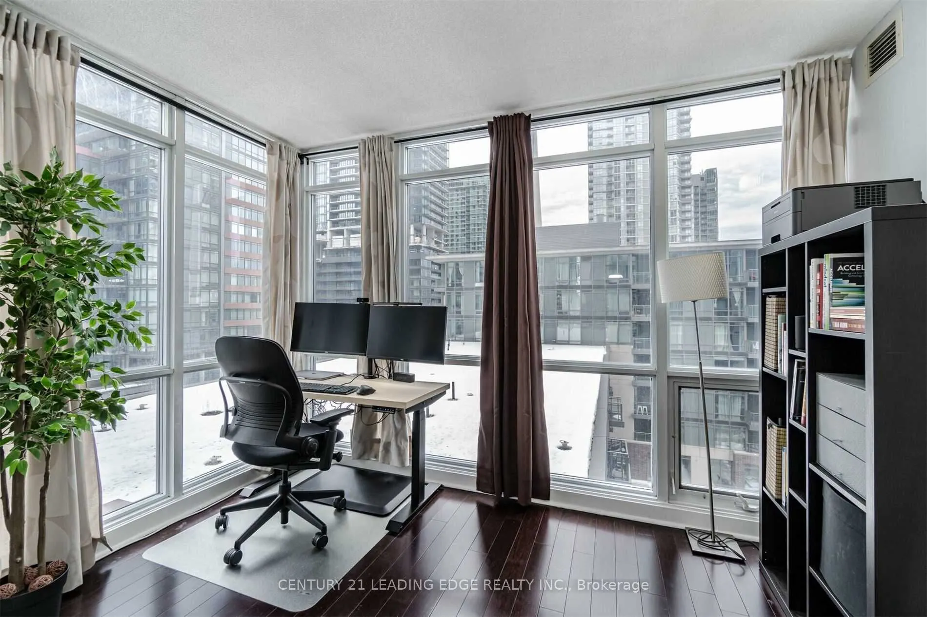 15 FORT YORK Blvd, #806