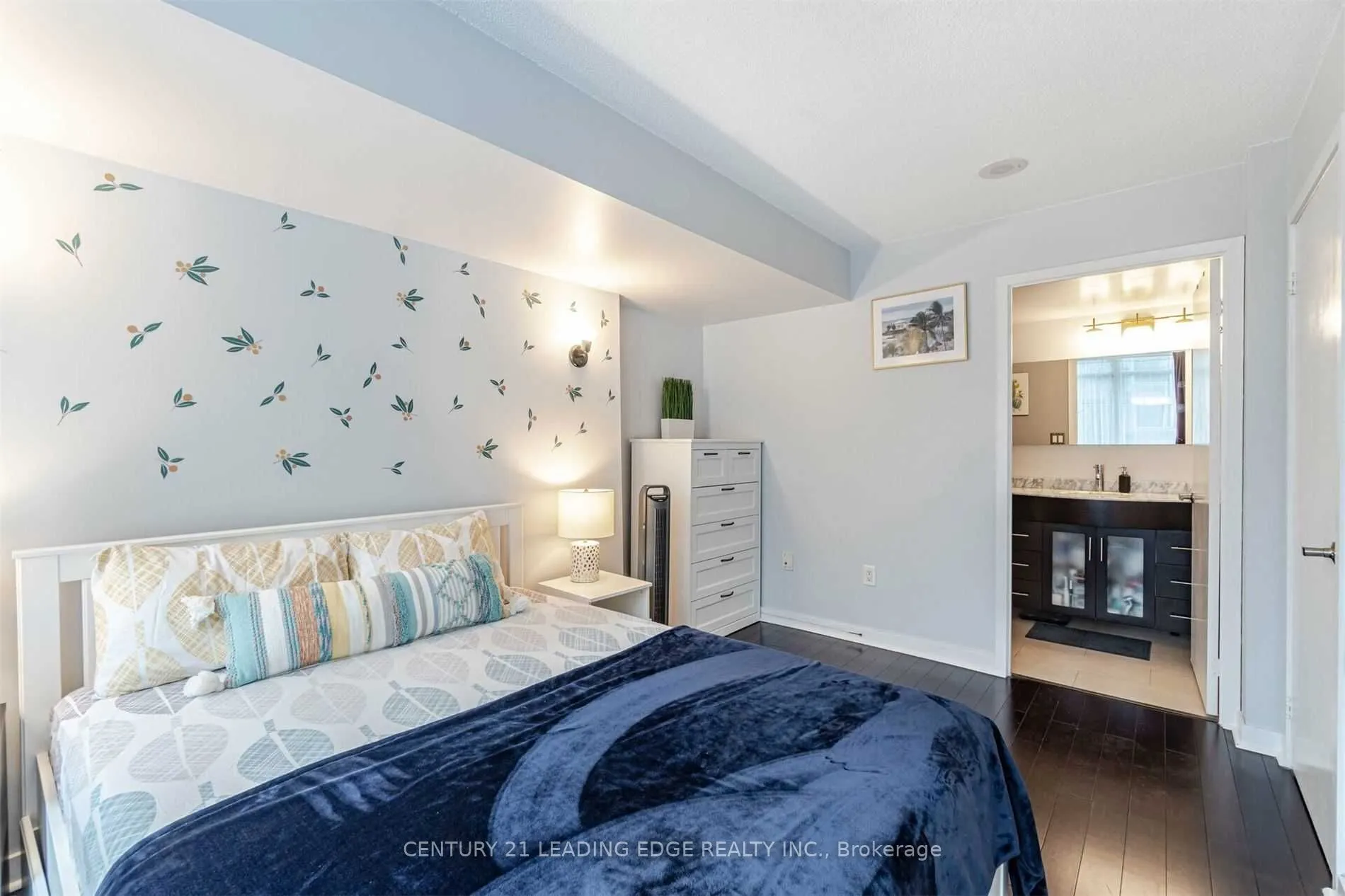 15 FORT YORK Blvd, #806