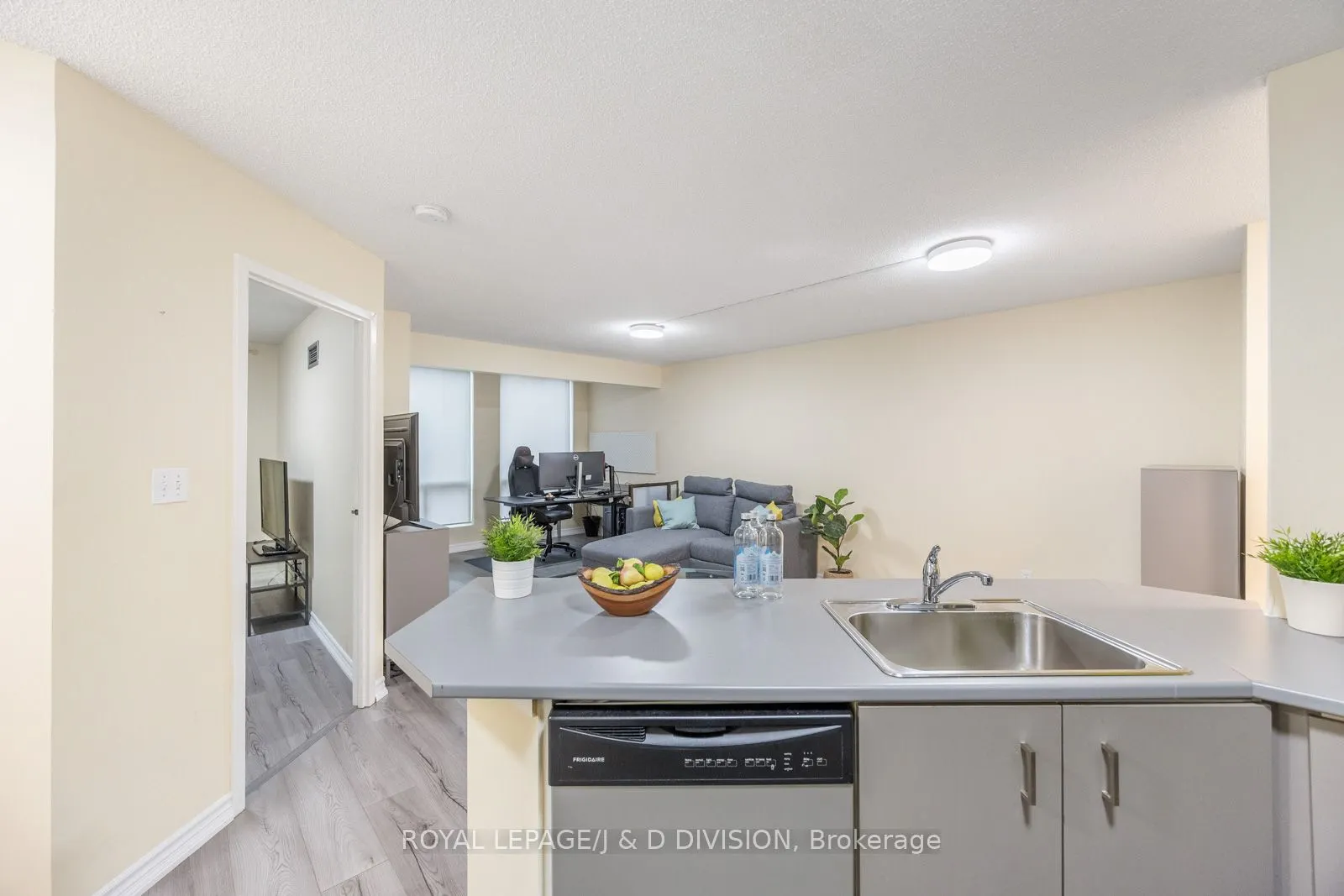 25 Grenville St, #1001
