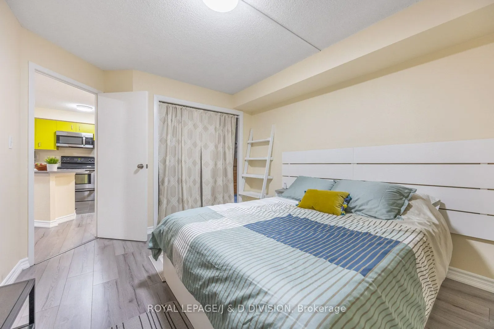 25 Grenville St, #1001