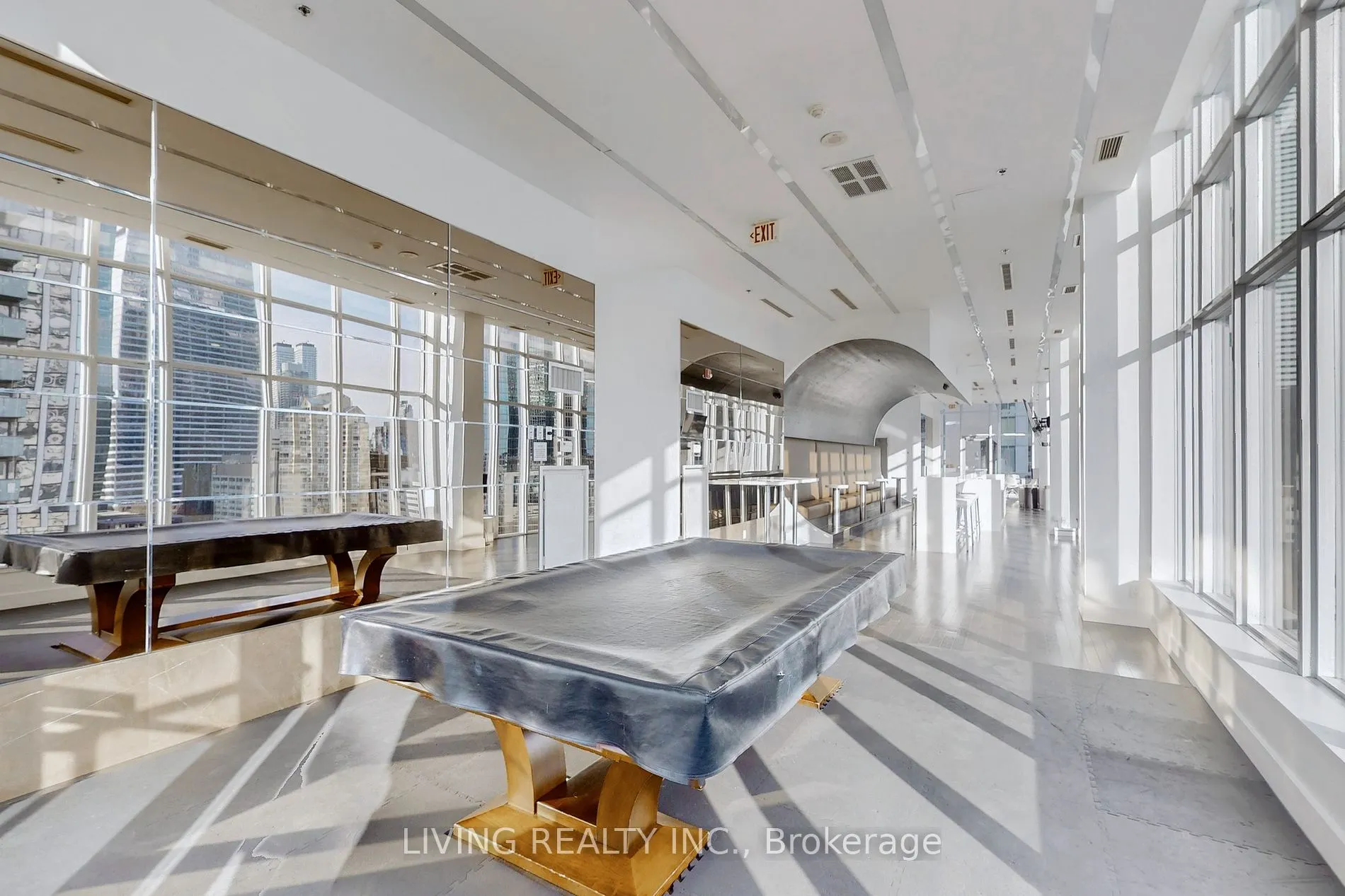 21 Nelson St, #605