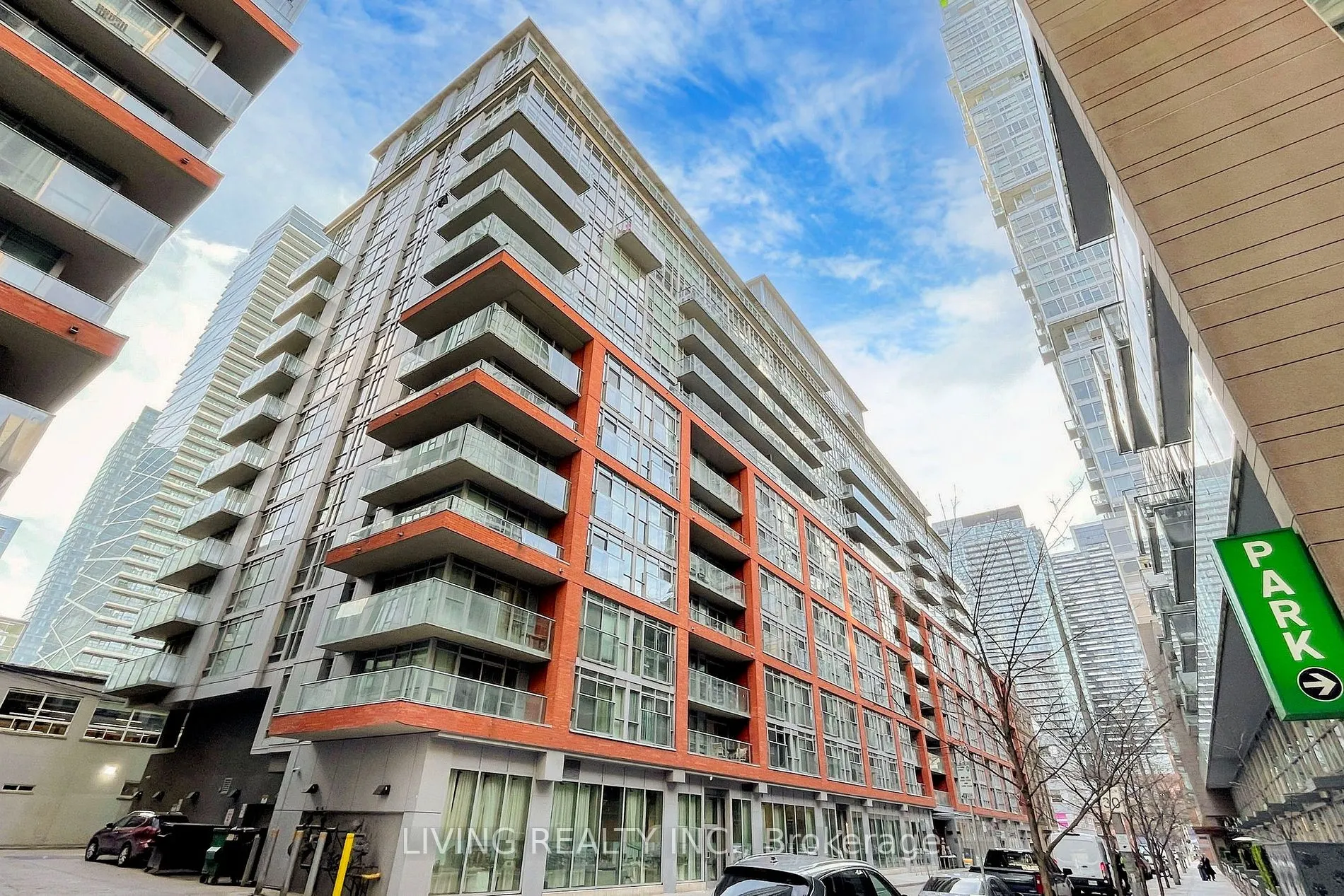 21 Nelson St, #605