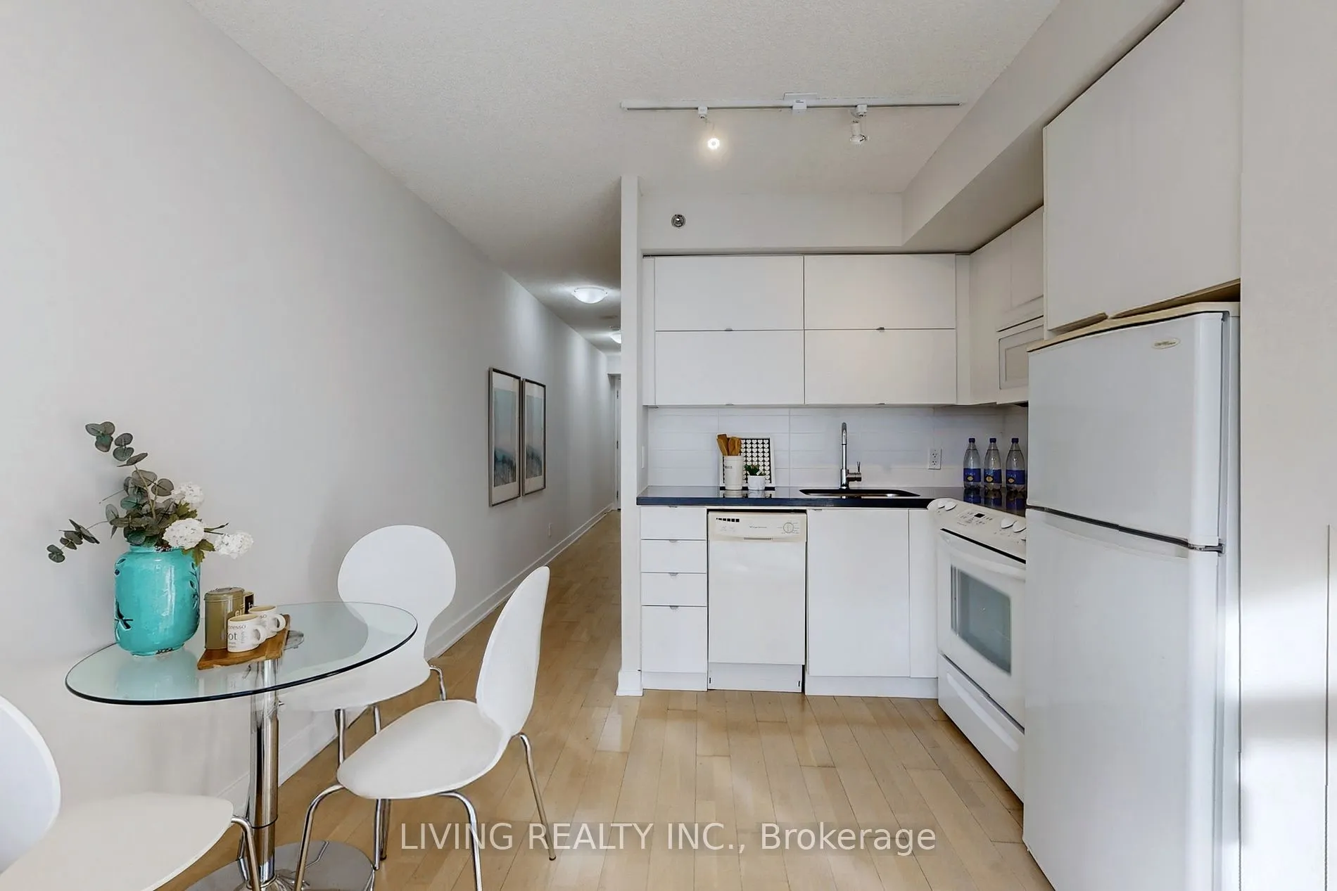 21 Nelson St, #605