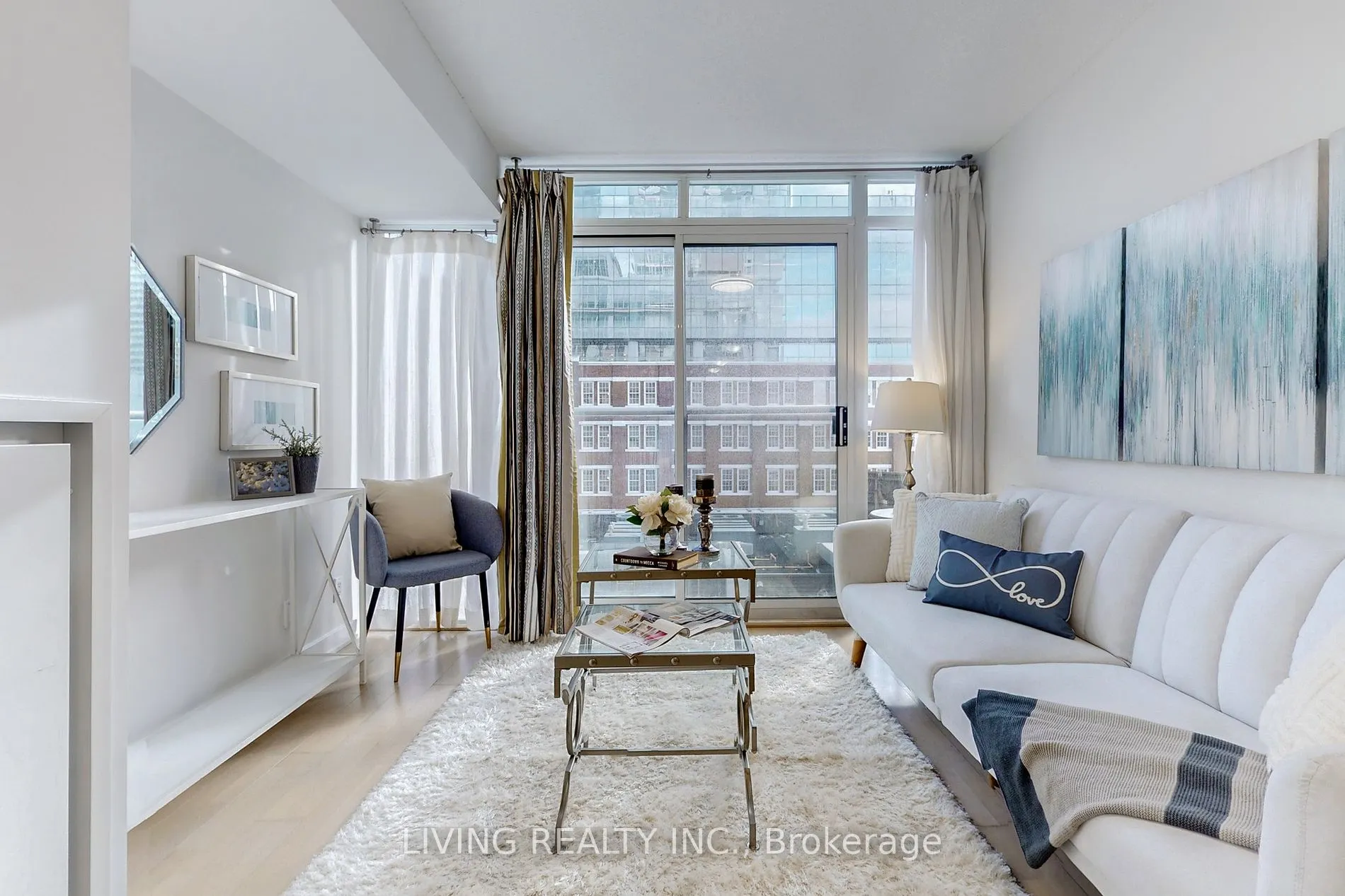 21 Nelson St, #605