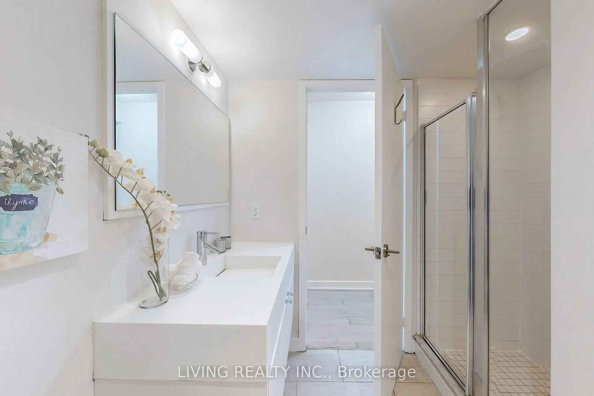 21 Nelson St, #605