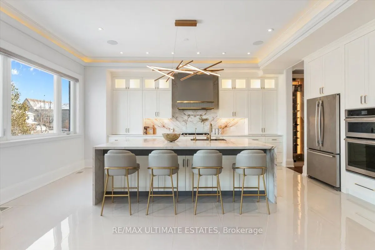 26 Madawaska Ave