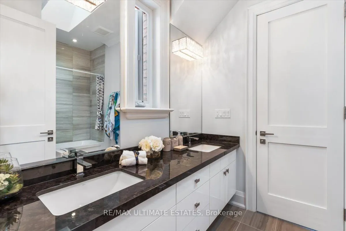 26 Madawaska Ave