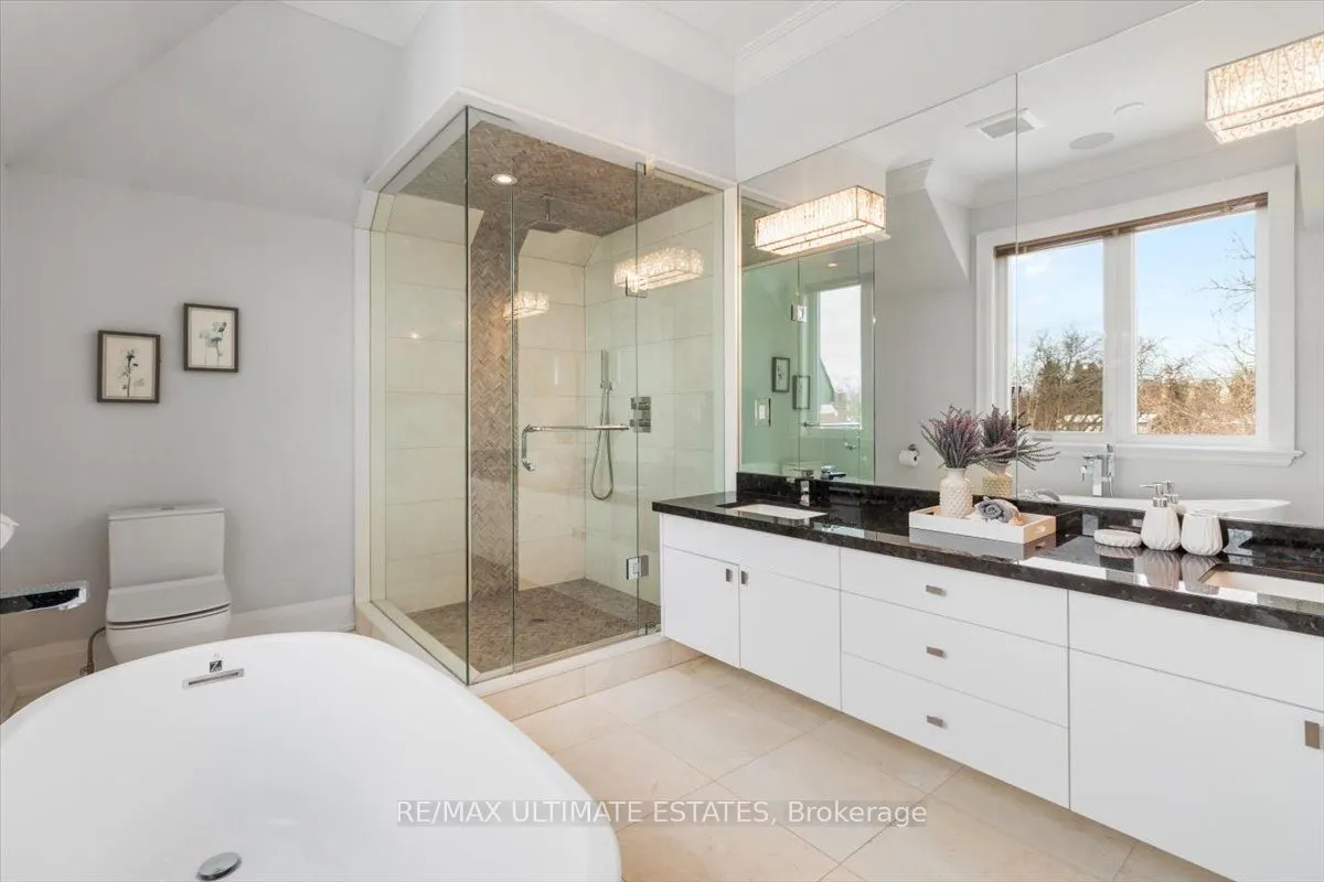 26 Madawaska Ave