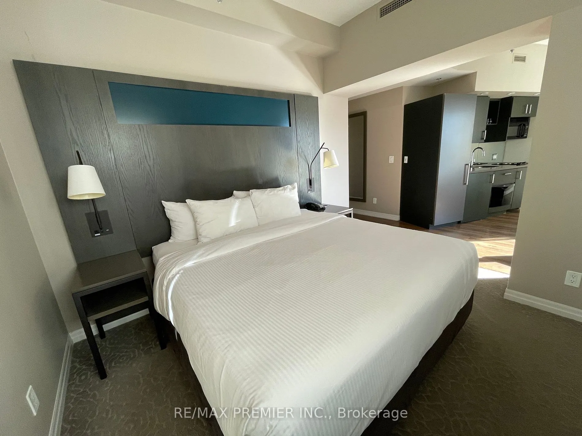 1 King Street W, #3012