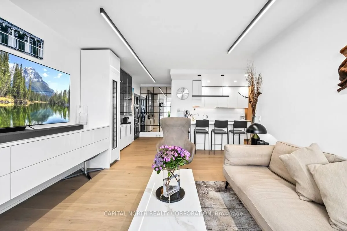 168 King Street E, #1402