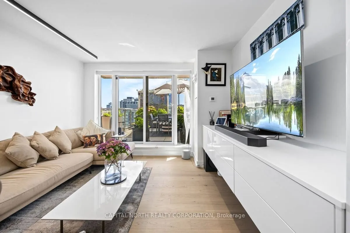 168 King Street E, #1402