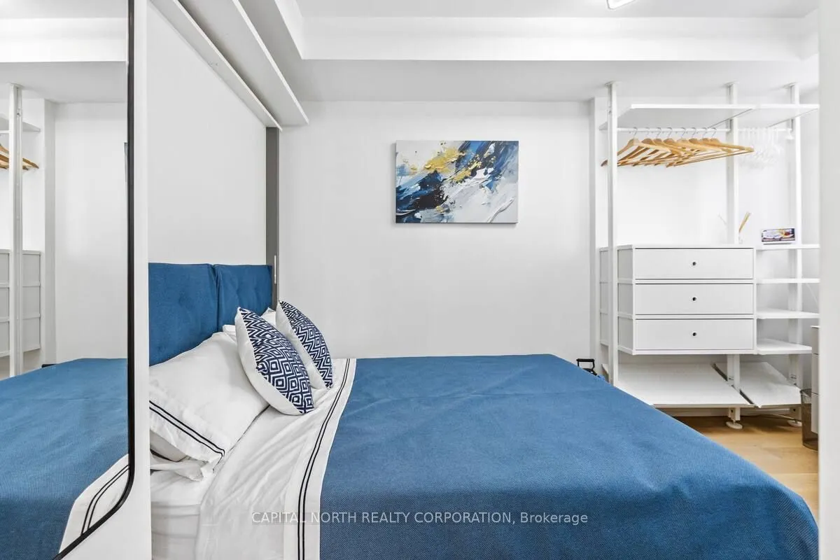 168 King Street E, #1402