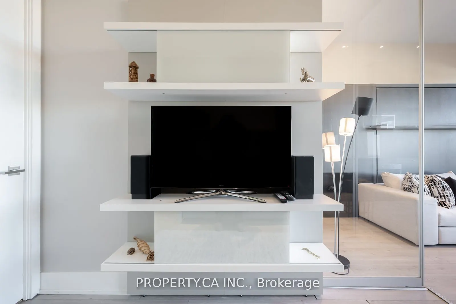 111 St Clair Avenue W, #1728
