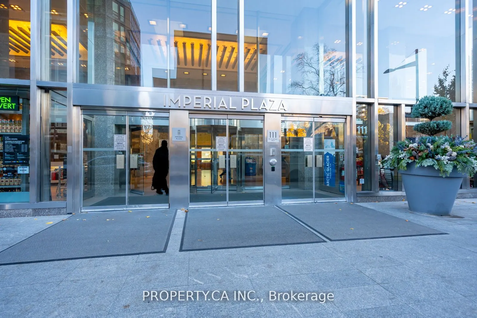 111 St Clair Avenue W, #1728