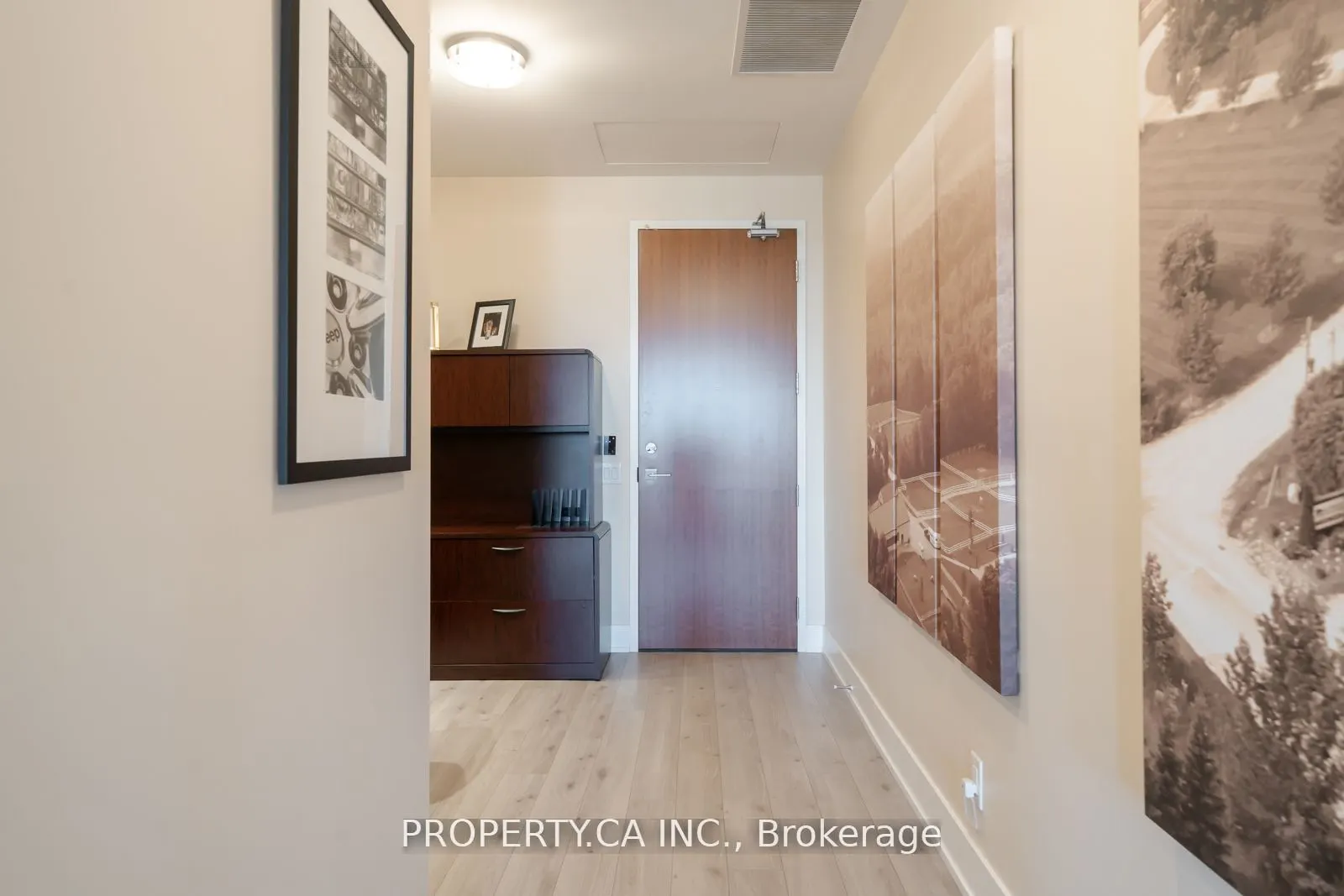 111 St Clair Avenue W, #1728