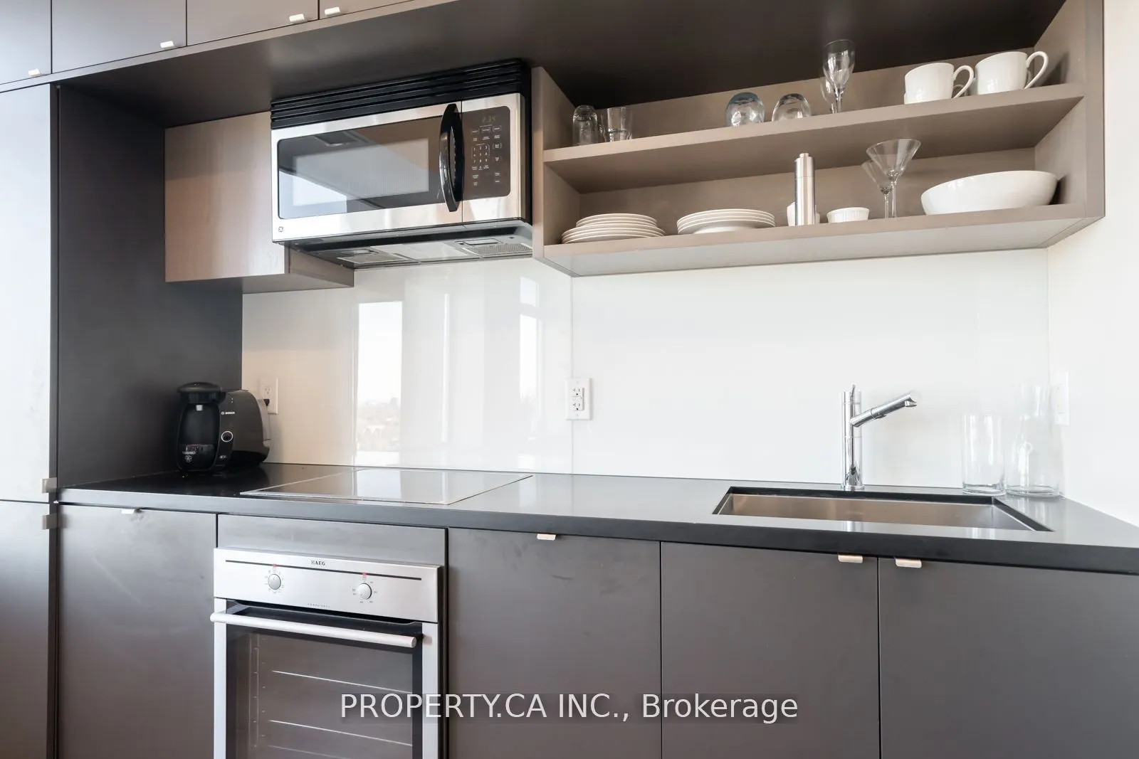 111 St Clair Avenue W, #1728