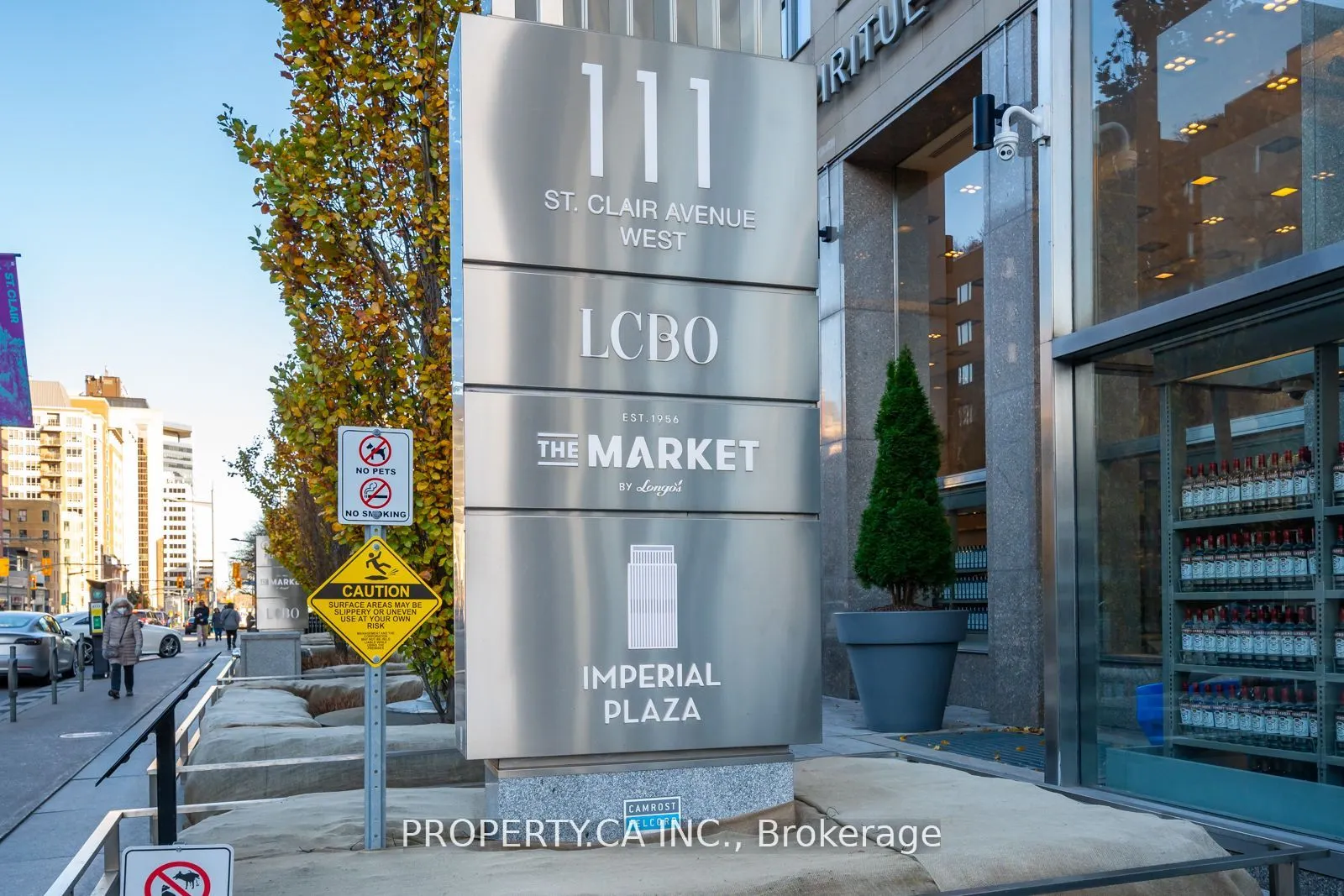 111 St Clair Avenue W, #1728