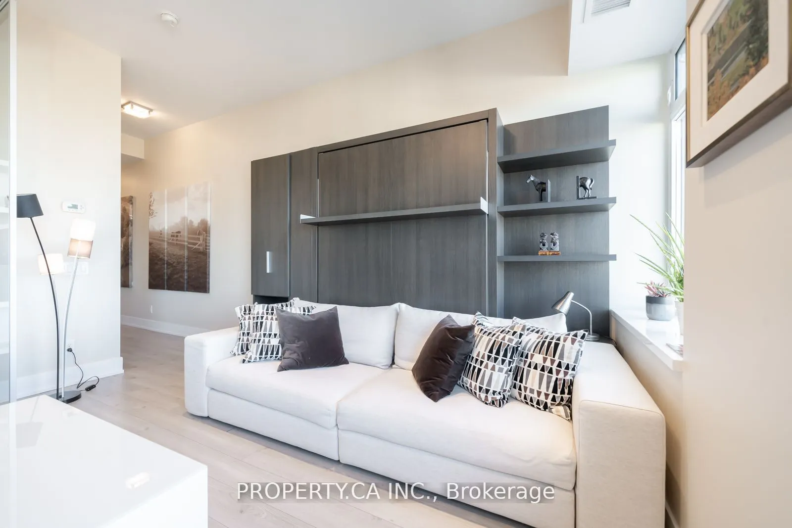 111 St Clair Avenue W, #1728