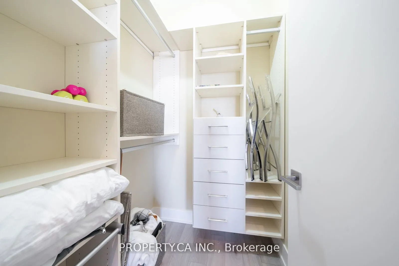 111 St Clair Avenue W, #1728