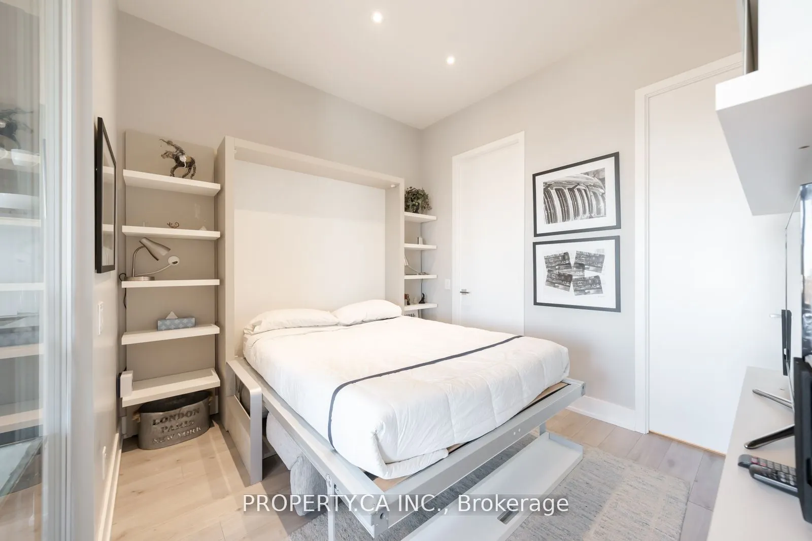 111 St Clair Avenue W, #1728