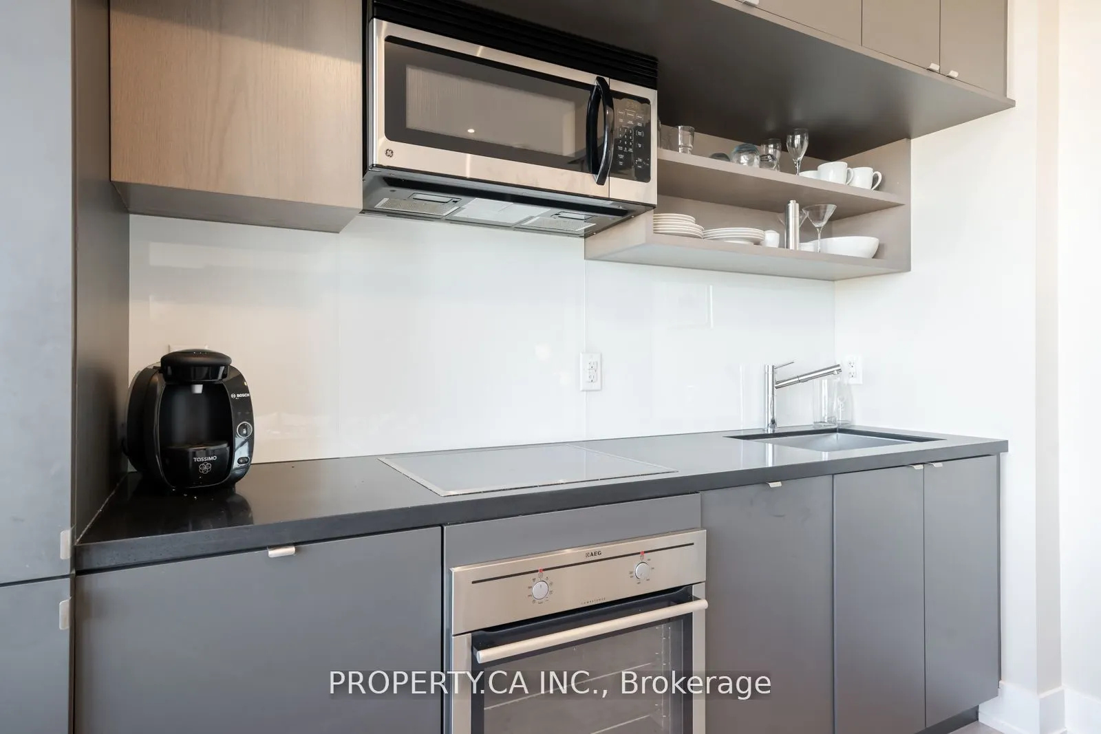 111 St Clair Avenue W, #1728