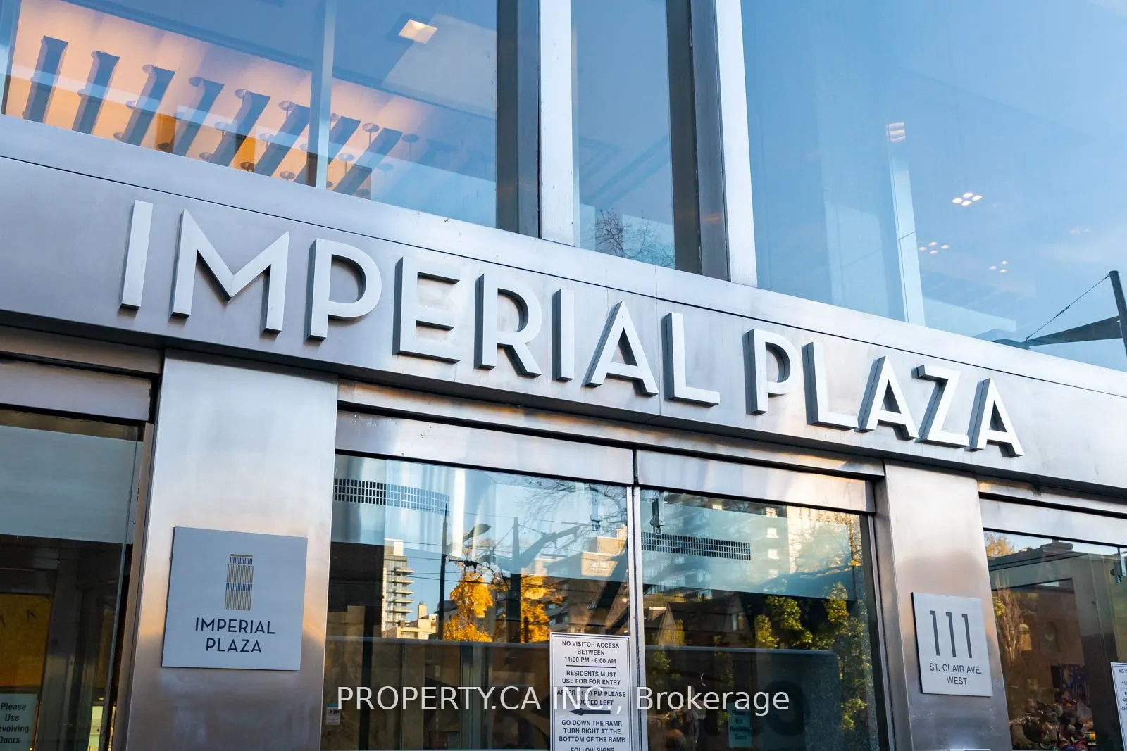 111 St Clair Avenue W, #1728