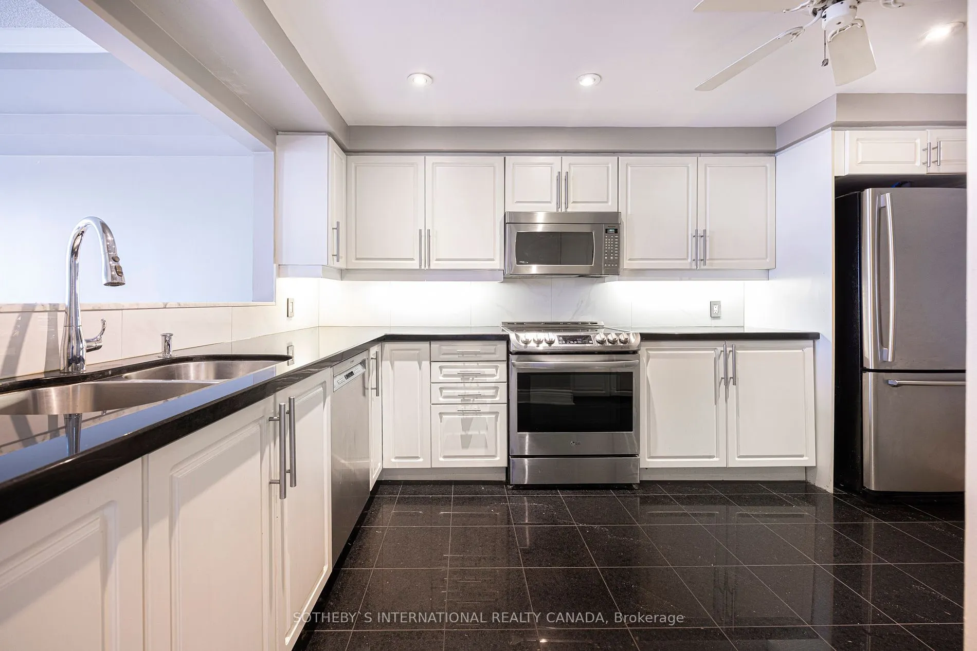 1818 Bayview Avenue, #607