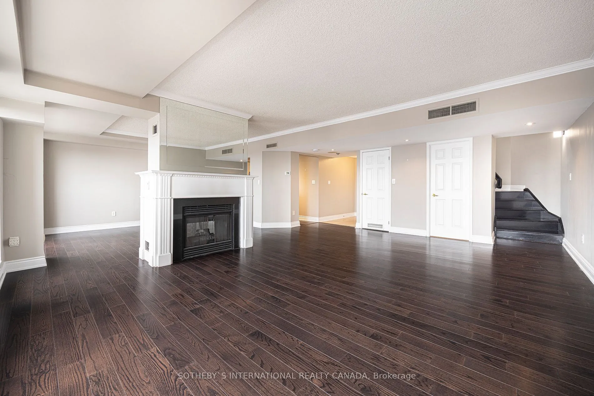 1818 Bayview Avenue, #607