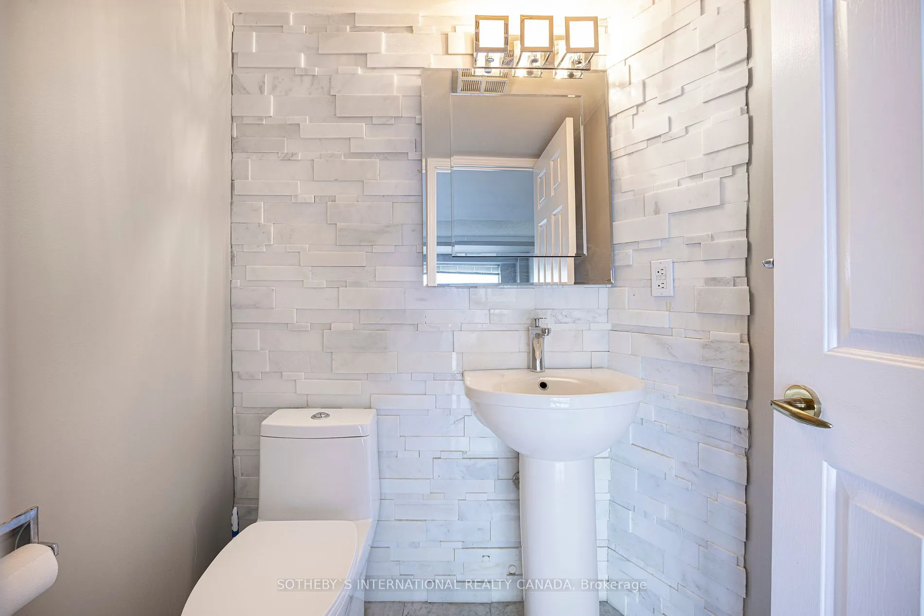 1818 Bayview Avenue, #607
