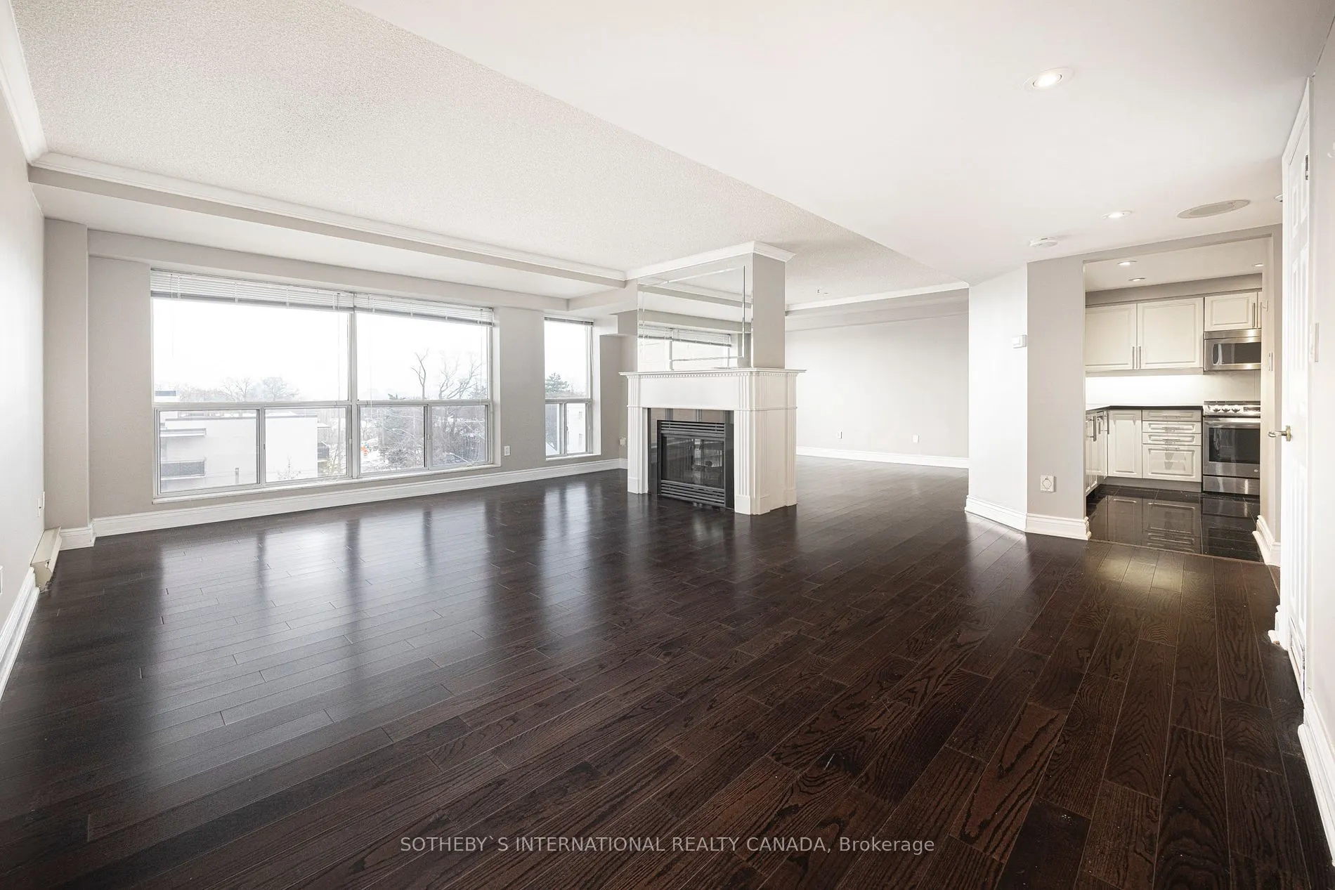 1818 Bayview Avenue, #607