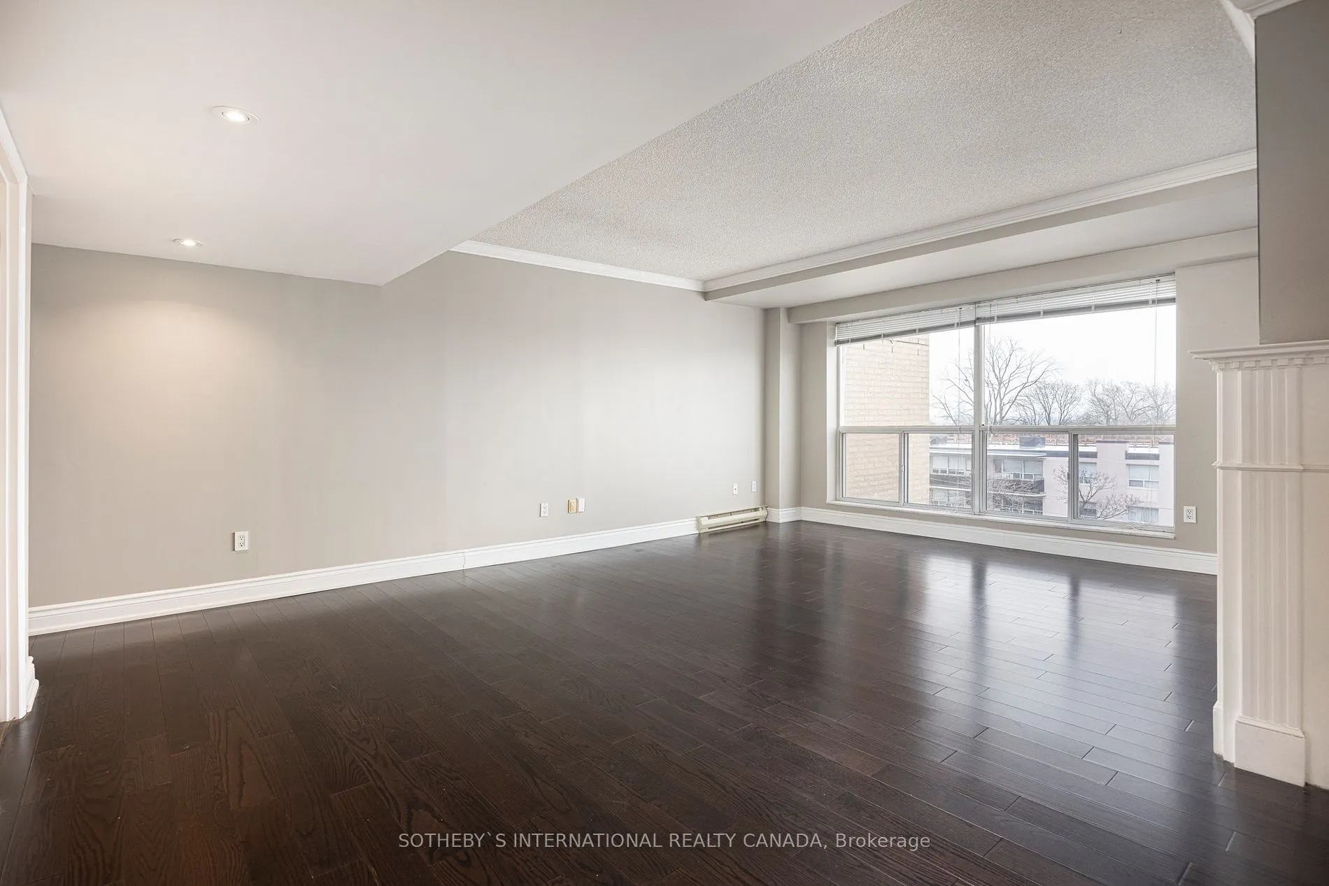 1818 Bayview Avenue, #607