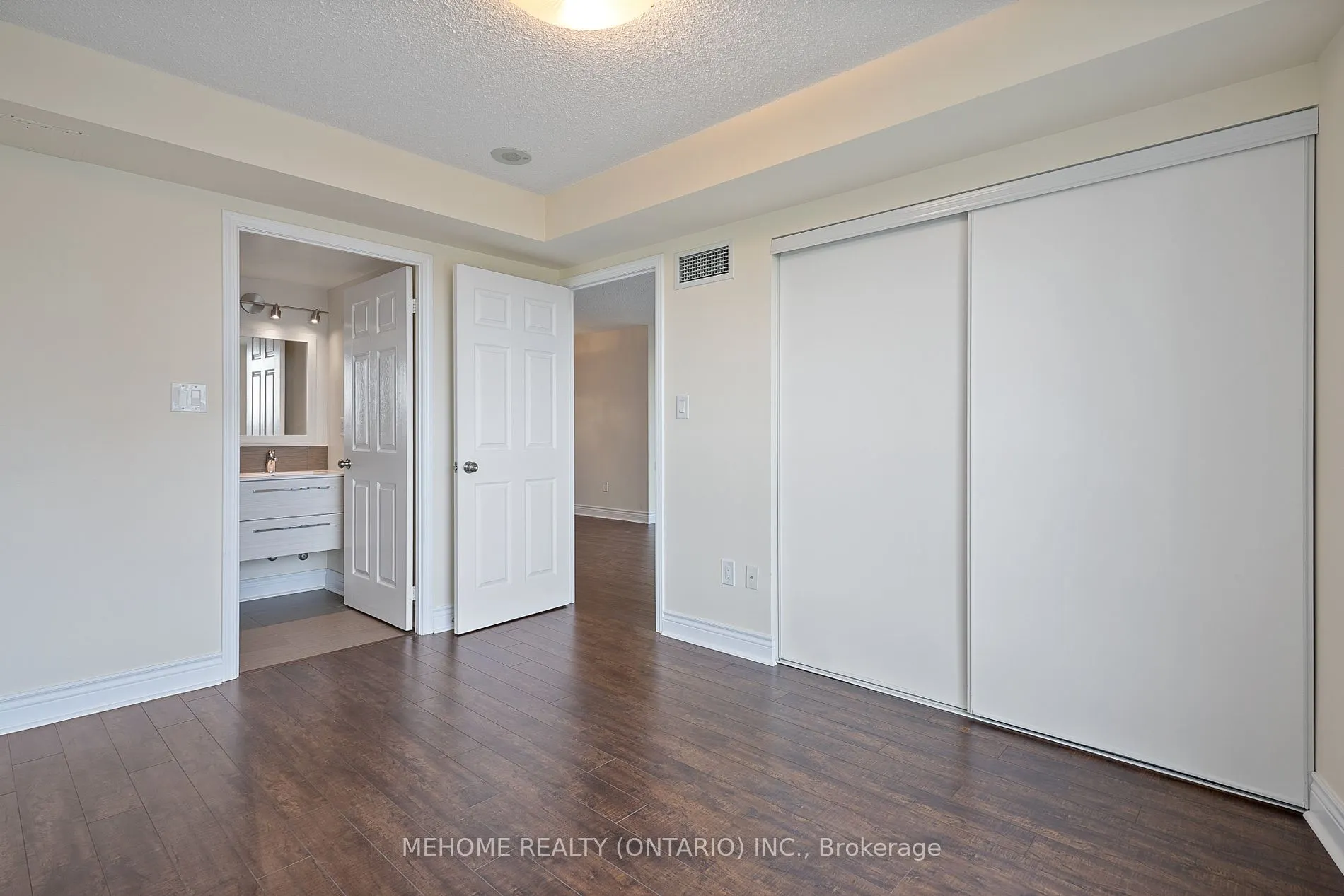 7 Lorraine Dr, #2303