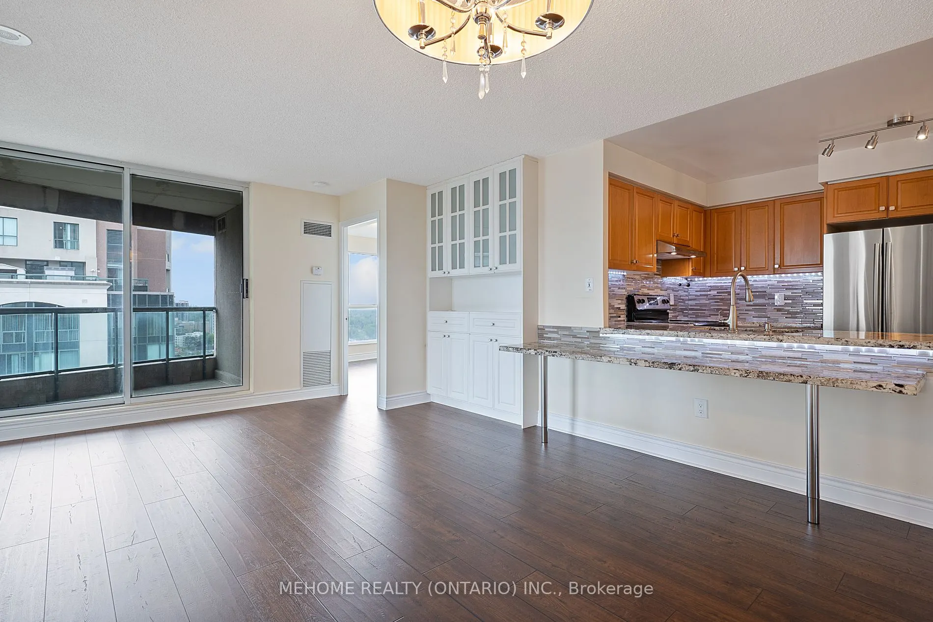7 Lorraine Dr, #2303