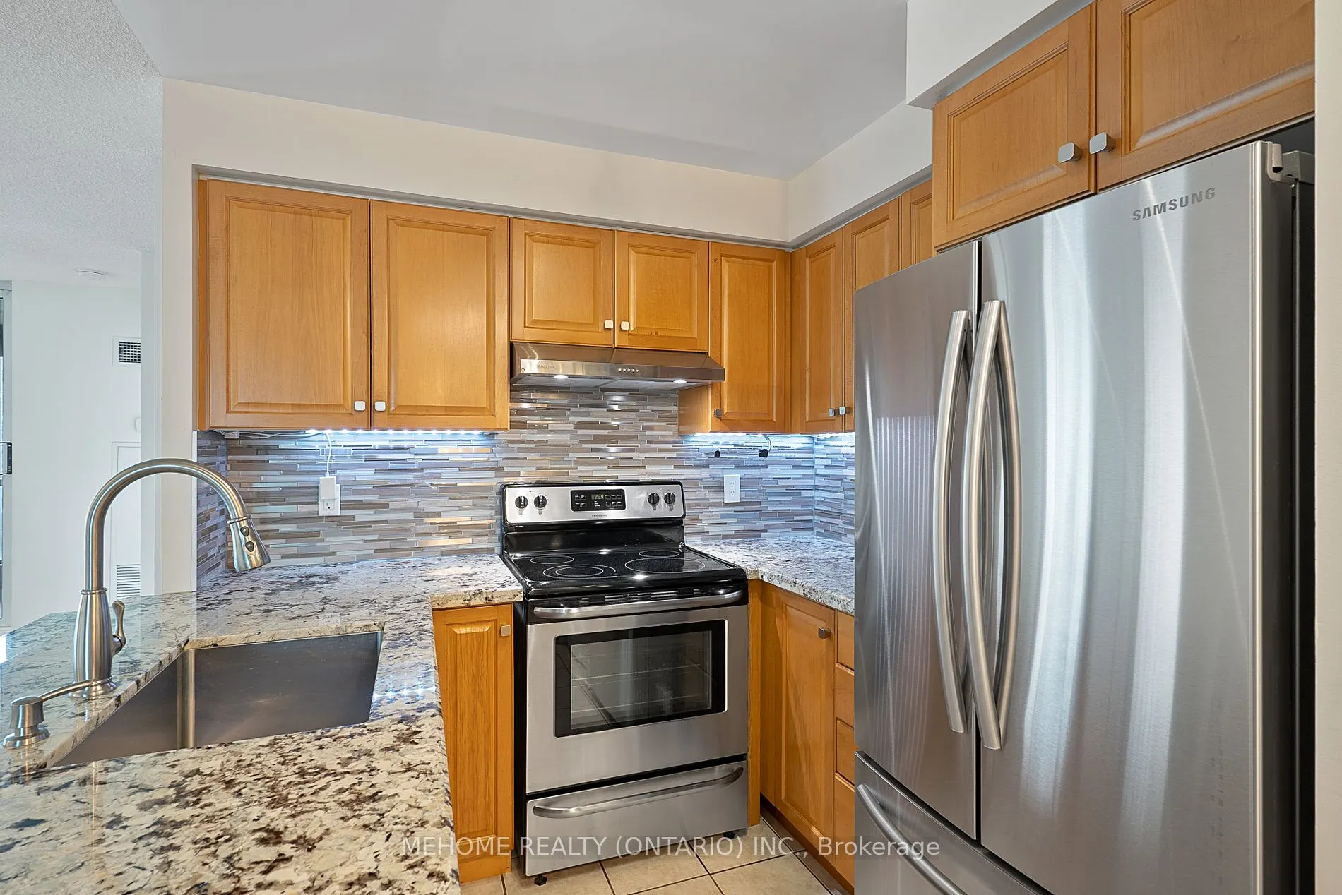7 Lorraine Dr, #2303