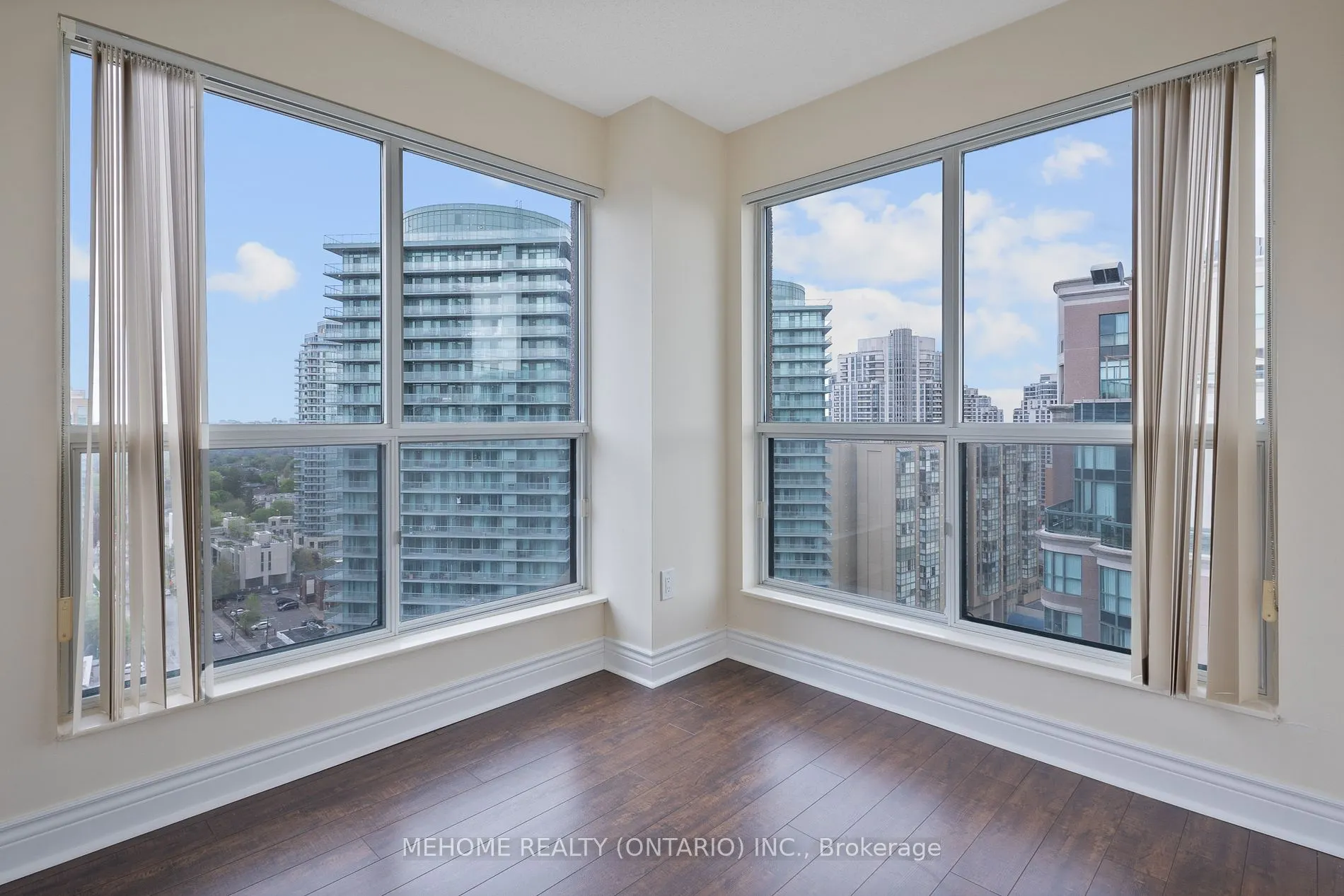 7 Lorraine Dr, #2303