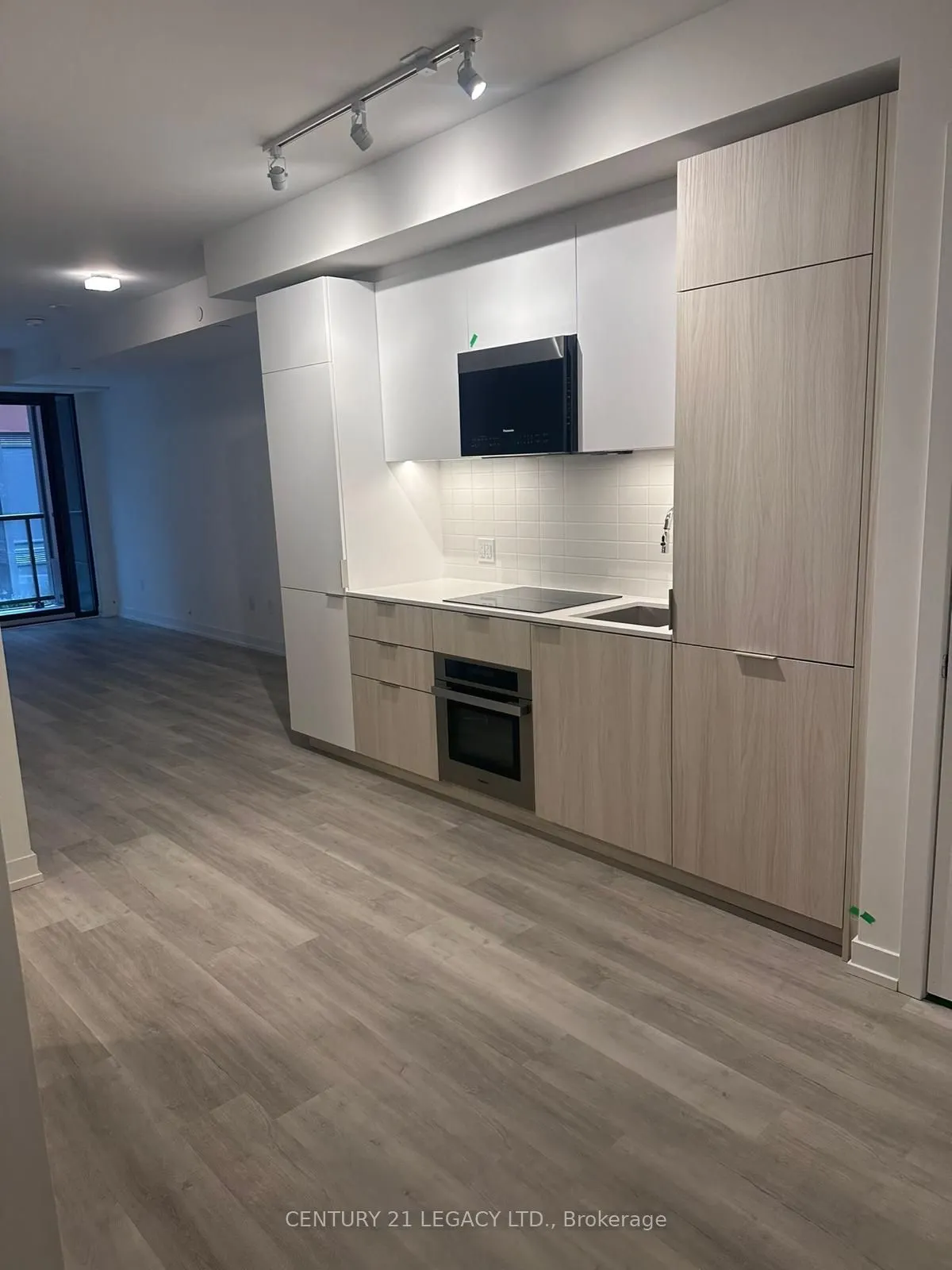 28 Eastern Avenue, #301